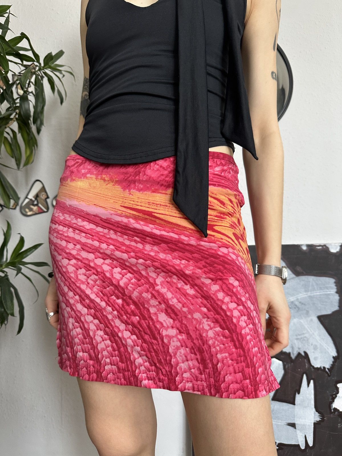 Seditionaries XOut Crazy Sexy Vintage Print Graphic Abstract Mini Skirt Size 30" / US 8 / IT 44 - 4 Thumbnail