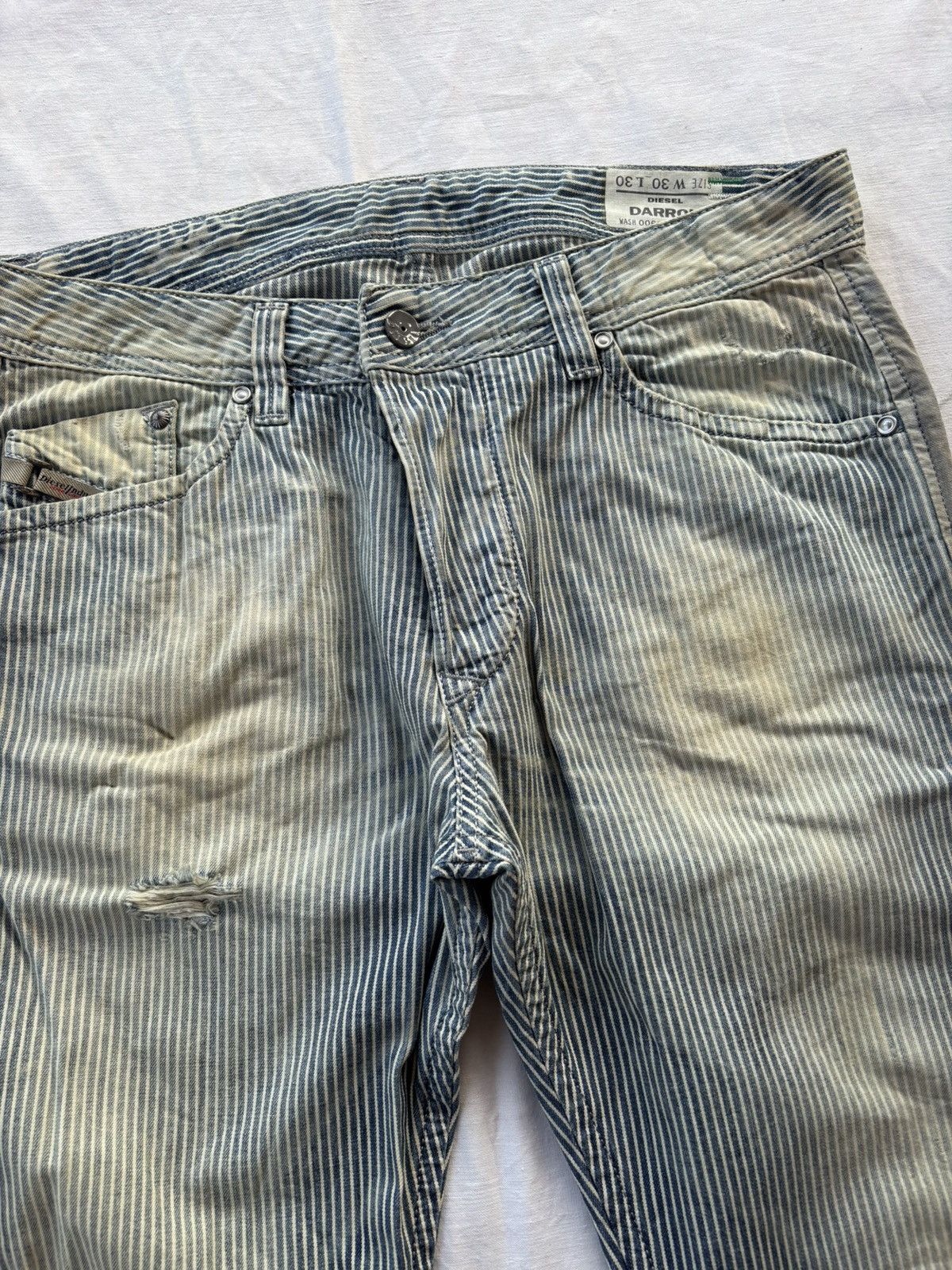 Diesel BUY IT NOW🔥DIESEL DARRON FADED STRIPE DISTRESSED DENIM JEANS Size US 31 - 9 Thumbnail