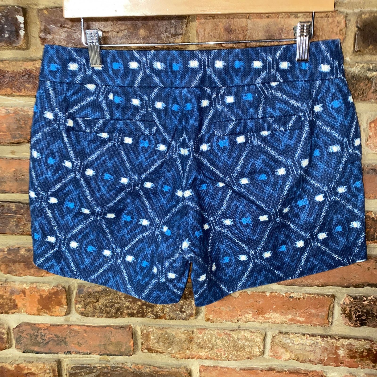 J.Crew J. Crew Blue Ikat Woven Flat Front Chino Side-Zip Shorts 4 Size 27" / US 4 / IT 40 - 3 Thumbnail