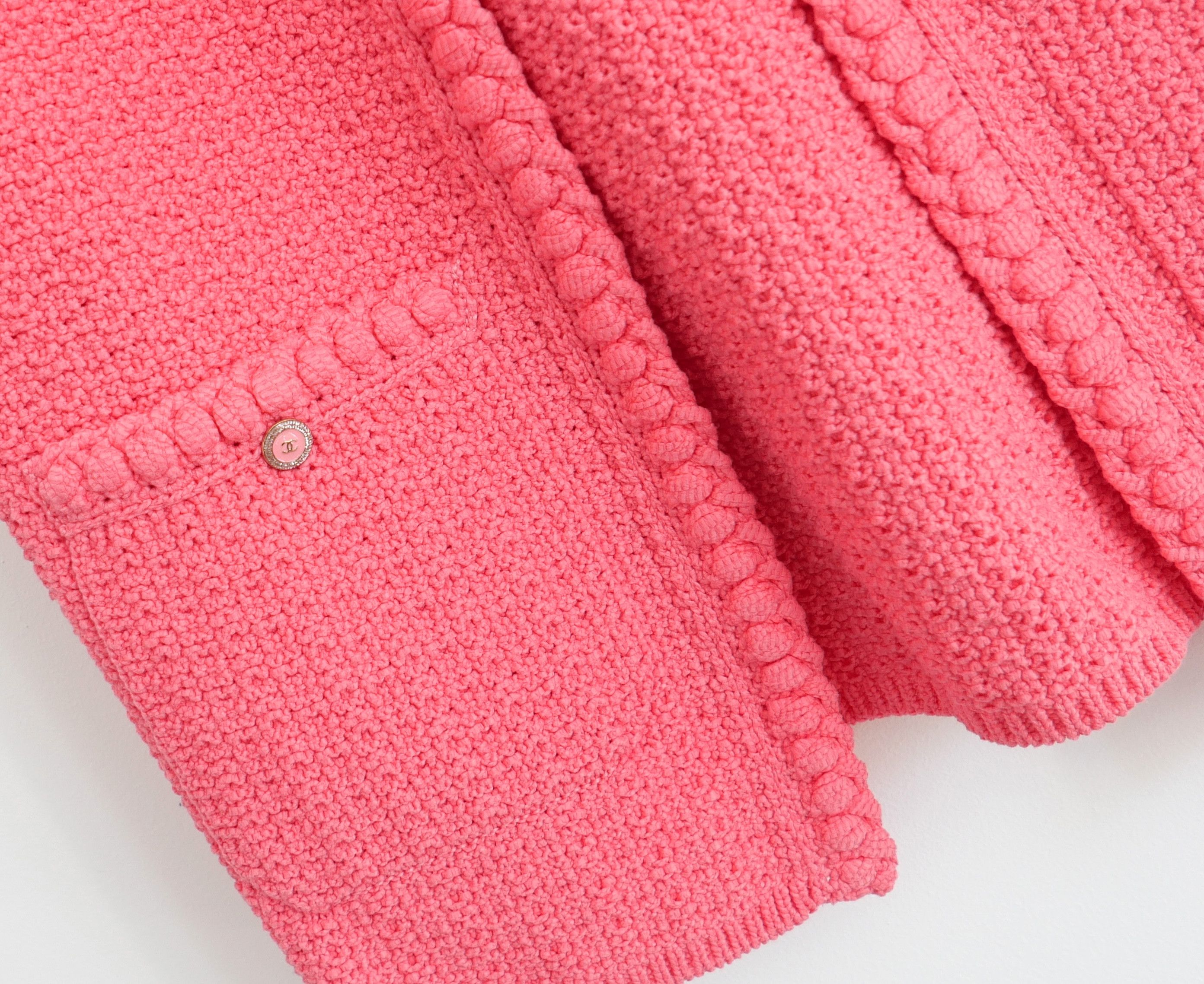 Chanel Chanel Spring 22S Coral Pink Knitted Sleeveless Jacket Size XS / US 0-2 / IT 36-38 - 2 Thumbnail