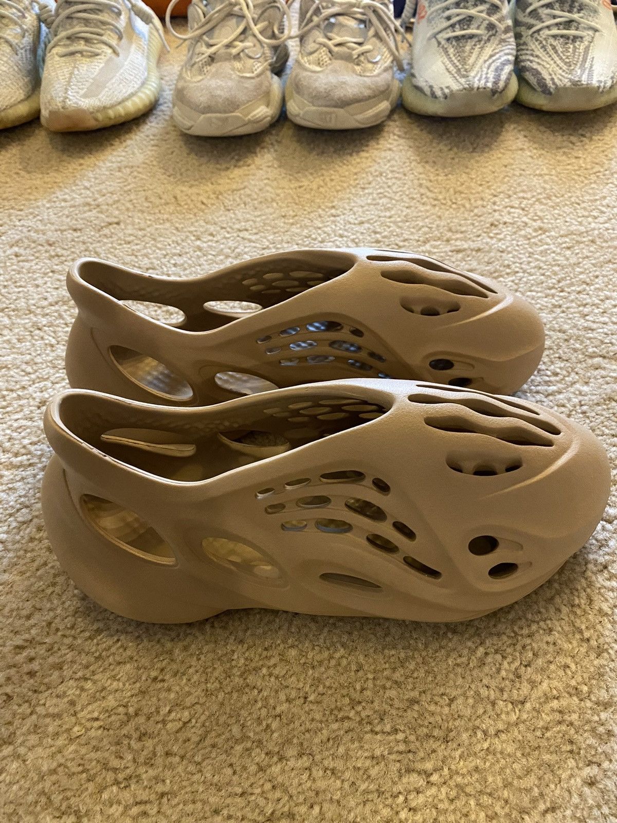 Adidas × Kanye West Yeezy Foam Rnners Ochre Size US 11 / EU 44 - 5 Thumbnail