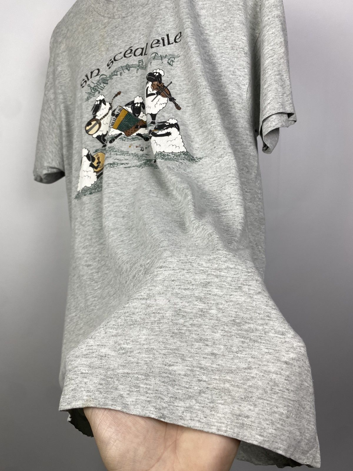 Band Tees × Vintage VINTAGE 90's SIN SCEAL EILE IRELAND IRISH SHEEP SINGING TEES Size US L / EU 52-54 / 3 - 5 Thumbnail