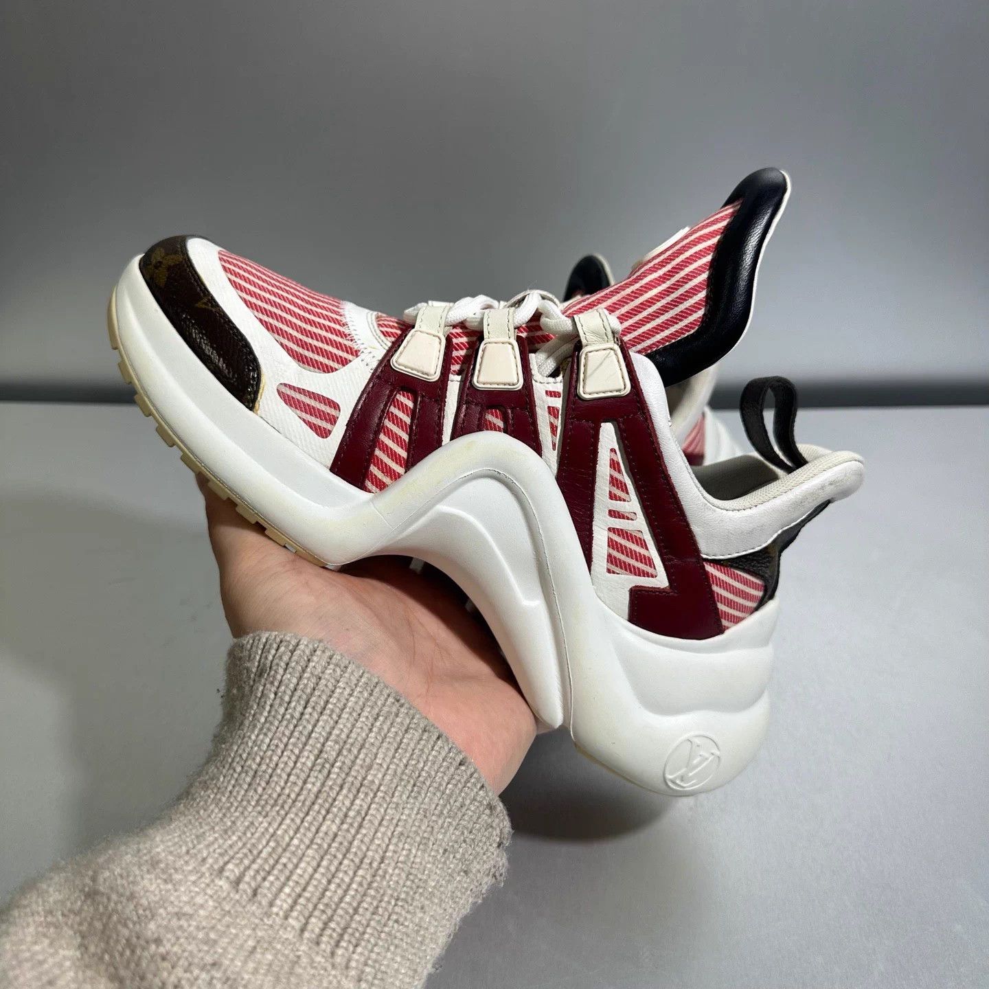 Louis Vuitton Louis Vuitton Archlight White/Red Monogram Sneakers 37 Size US 6 / IT 36 - 9 Thumbnail