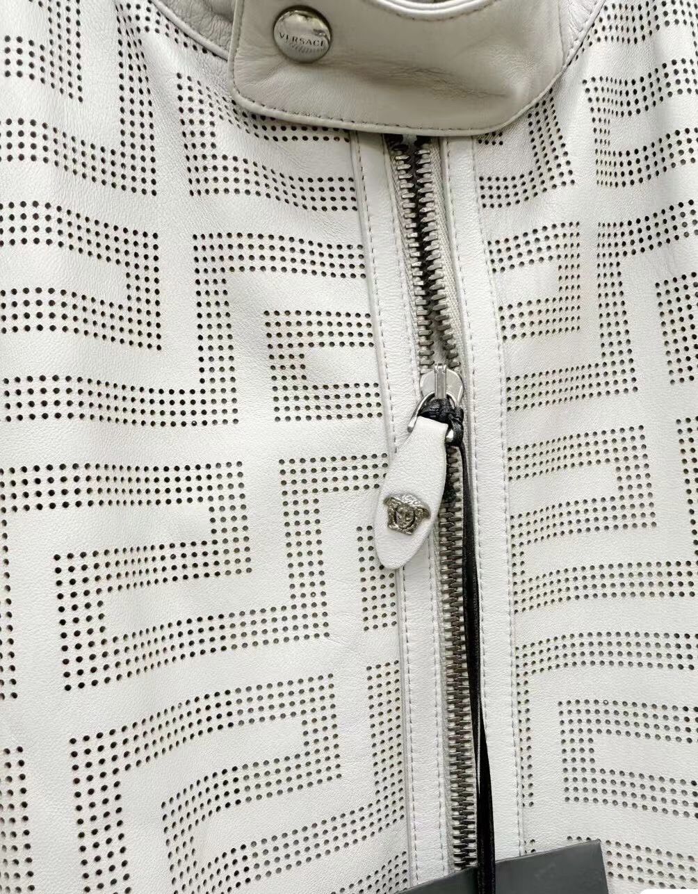 Versace greca logo leather bomber jacket size48 Size US M / EU 48-50 / 2 - 8 Thumbnail