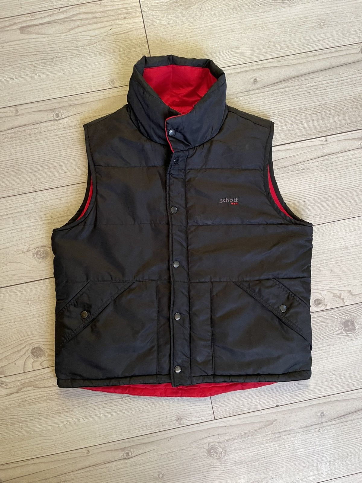 Schott × Vintage Vintage Schott Reversible Red-Black Puffer Mens Vest Size US S / EU 44-46 / 1 - 4 Thumbnail