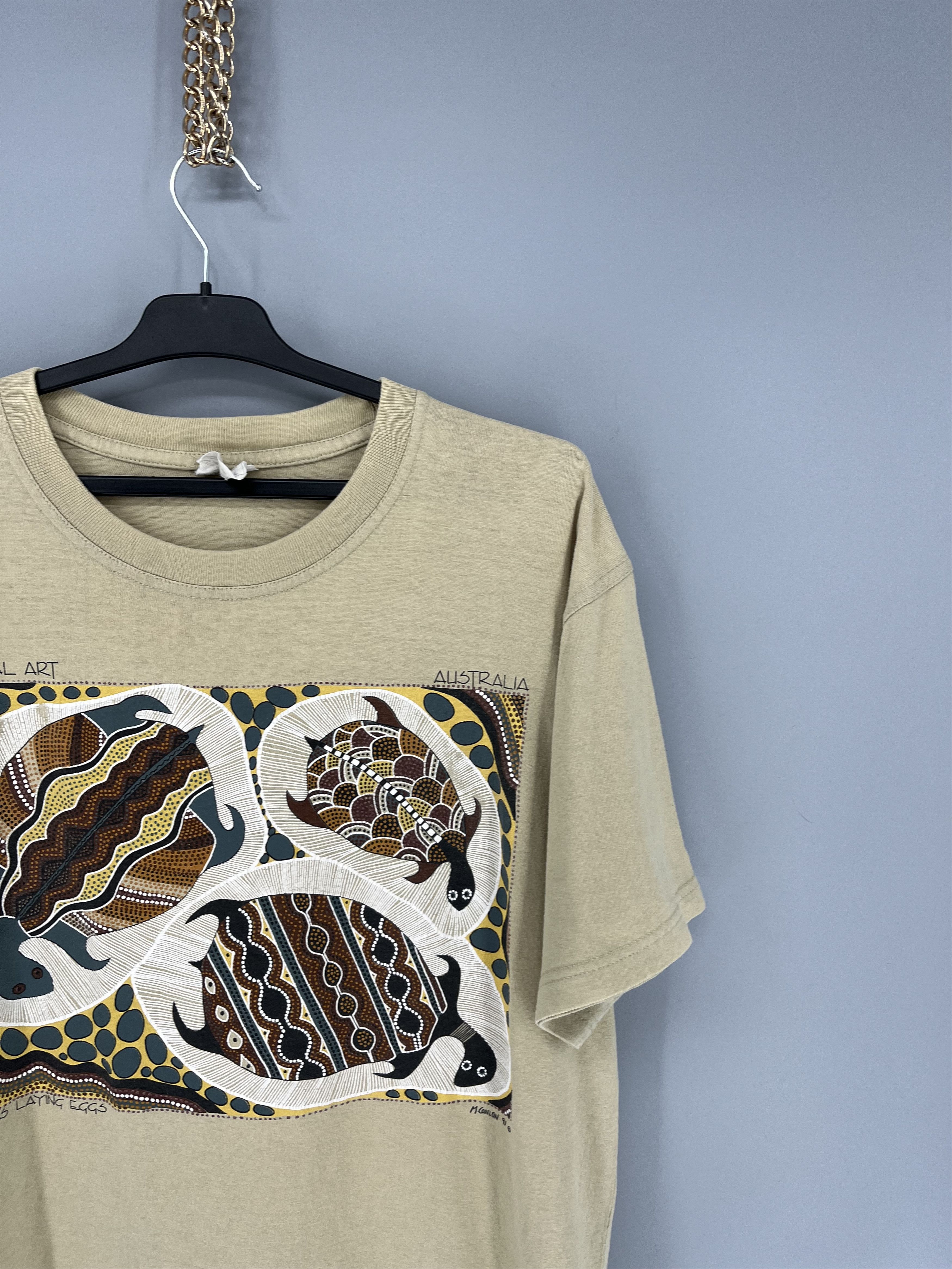 Vintage Vintage 1991 Max Conlon Turtles Laying Eggs Aboriginal Art Size US XL / EU 56 / 4 - 5 Thumbnail