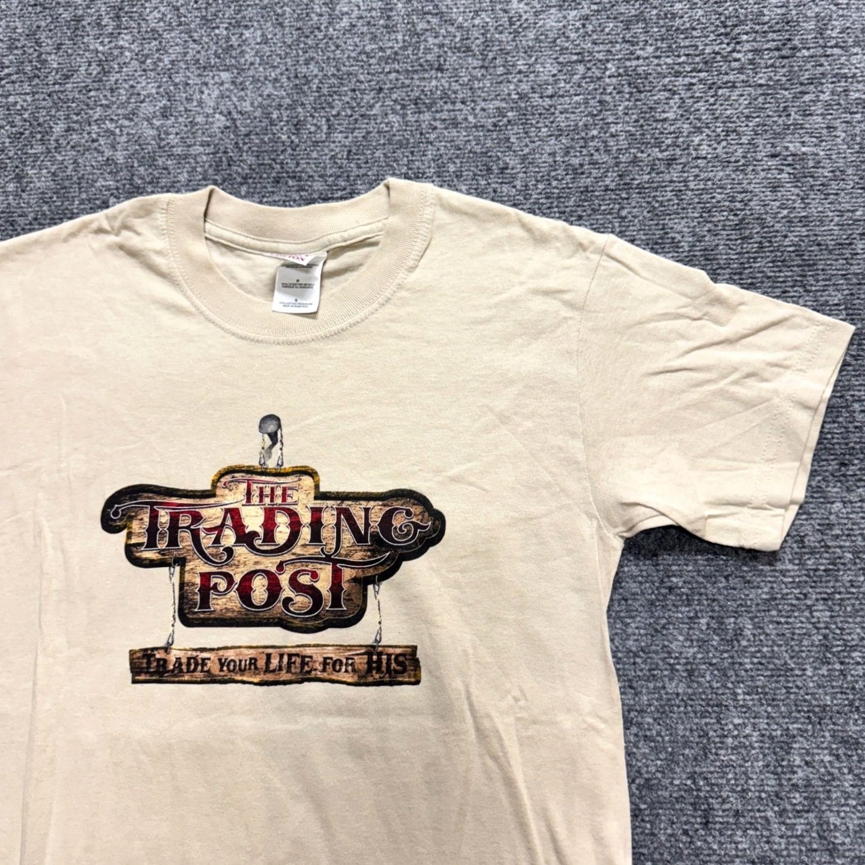 Vintage VINTAGE Gildan Heavy Cotton Jesus T-shirt S Men Beige Cream Y2K 90s Trading Post Shirt Mens Size US S / EU 44-46 / 1 - 5 Thumbnail