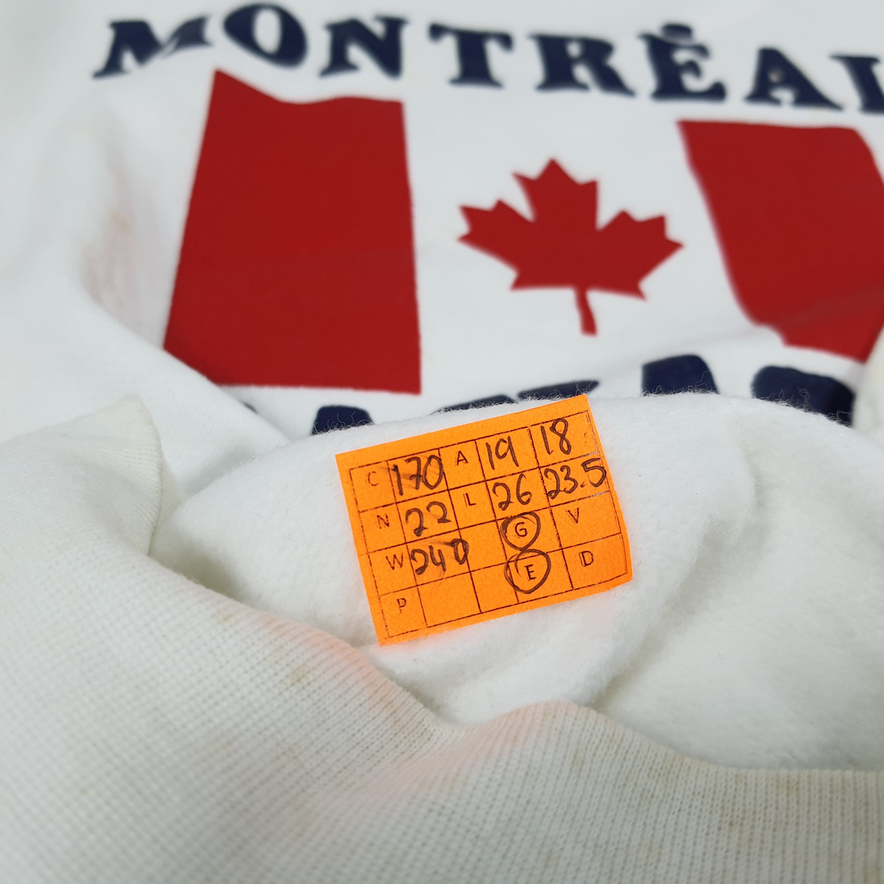 Vintage Vintage Montreal CANADA Flag Sweatshirts Size US S / EU 44-46 / 1 - 6 Thumbnail