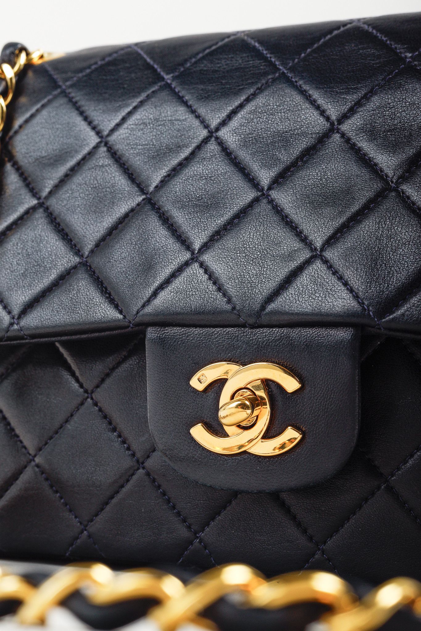 Chanel Chanel Lambskin Classic Medium Double Flap Shoulder Bag Size ONE SIZE - 10 Thumbnail