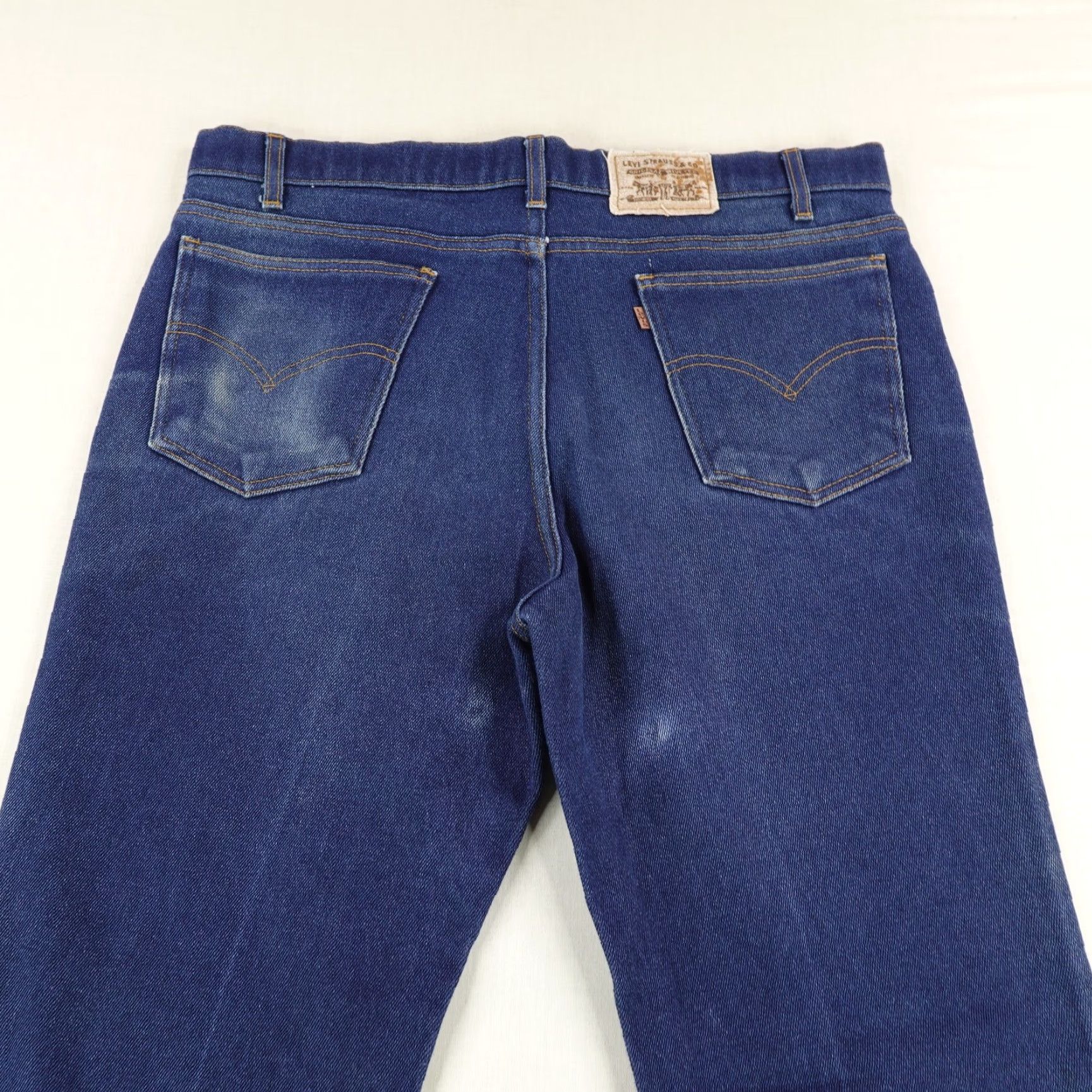 Levi's VINTAGE Levi's Jeans Mens 38x31 Blue Denim 547 Brown Tab Faded Straight Leg 90s Levis 5047-2317 Mens Jeans Size US 38 / EU 54 - 5 Thumbnail