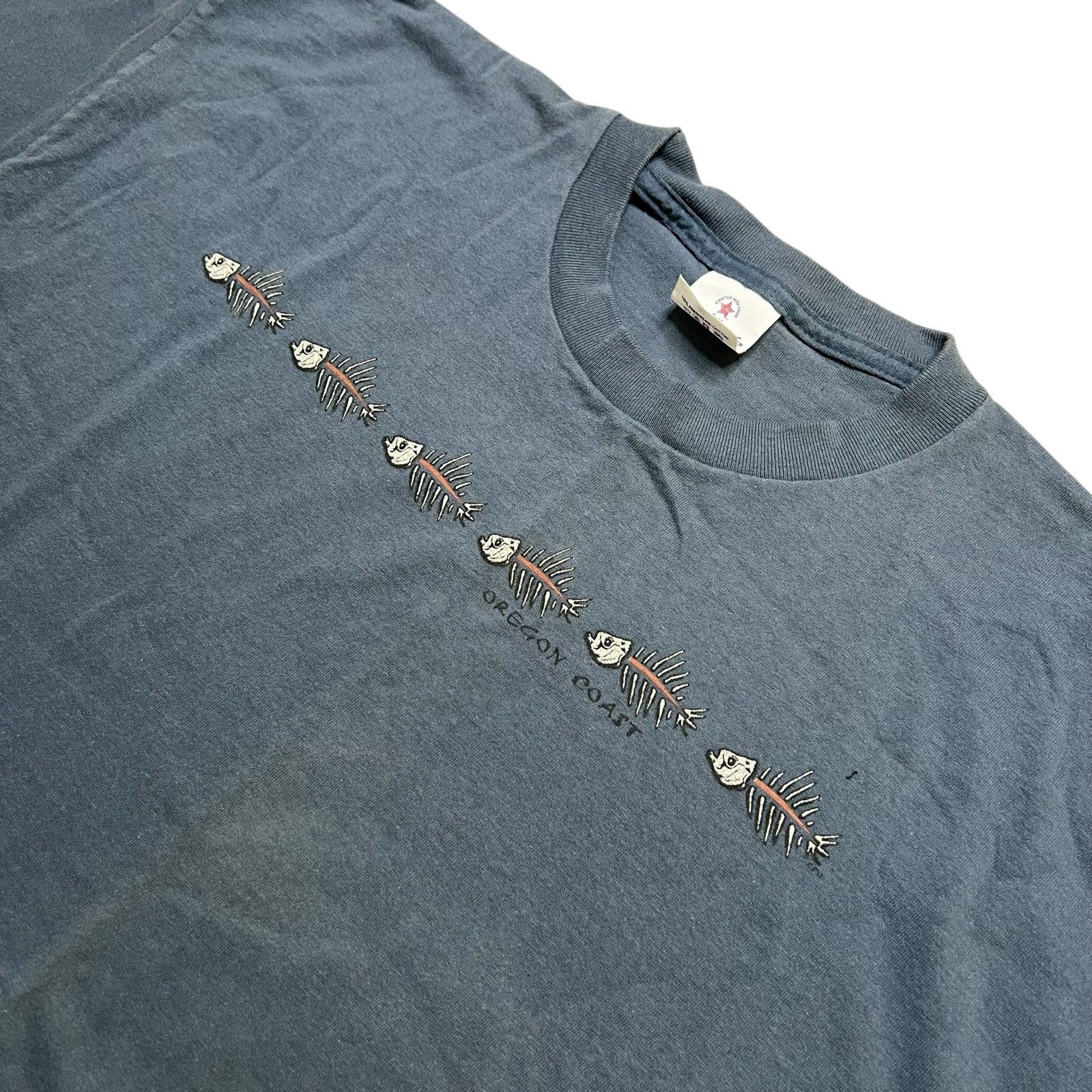 Vintage Vintage Oregon Coast Fish Skeleton T-Shirt in USA Size XL Size US XL / EU 56 / 4 - 3 Thumbnail