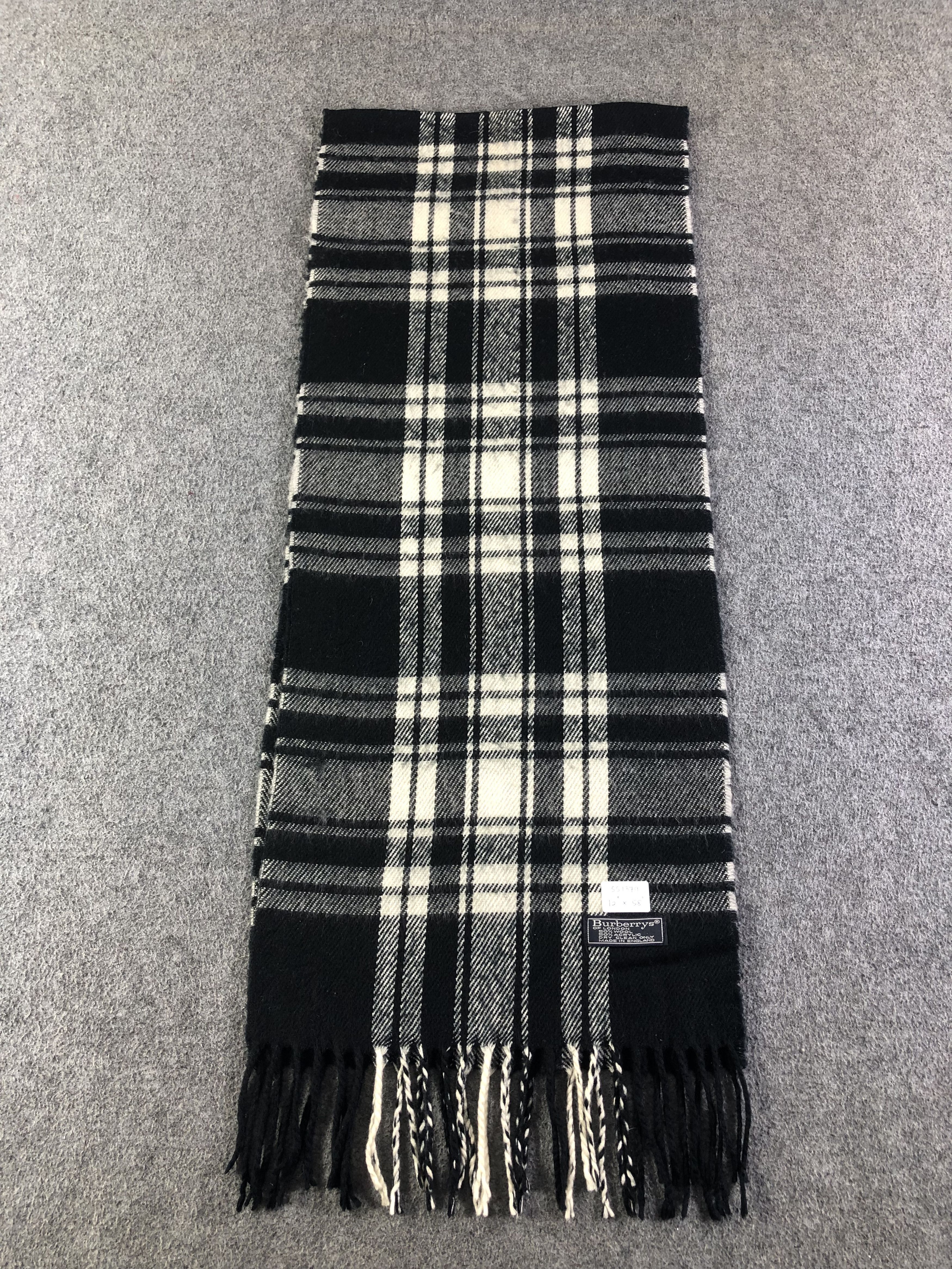 Burberry Burberrys Scarf / Muffler / Neckwear SS1379 Size ONE SIZE - 2 Thumbnail
