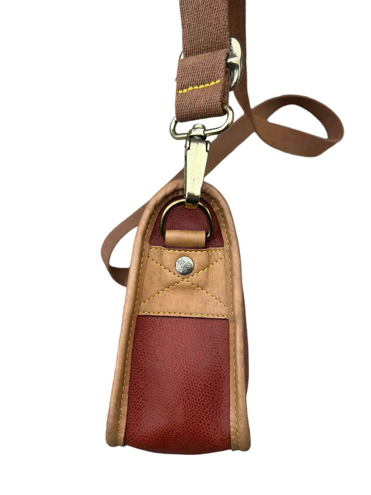 Leather Vintage 90s Upla Paris Scratches Patina Leather Sling Bag Size ONE SIZE - 17 Thumbnail
