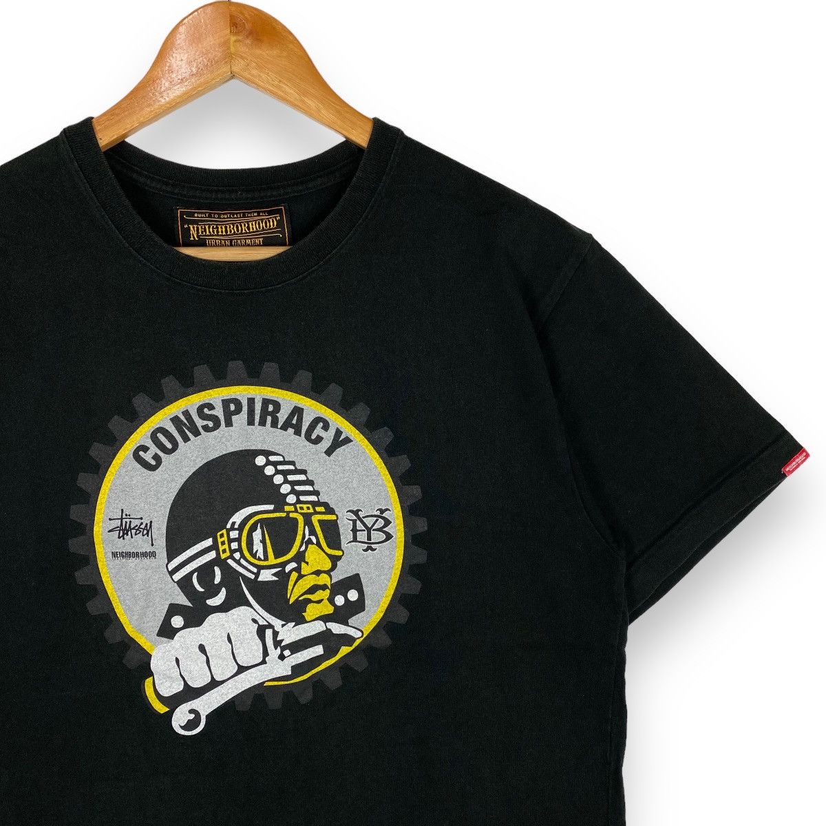 Neighborhood × Stussy NEIGHBORHOOD x STUSSY Conspiracy Graphic Tee Size US M / EU 48-50 / 2 - 2 Thumbnail