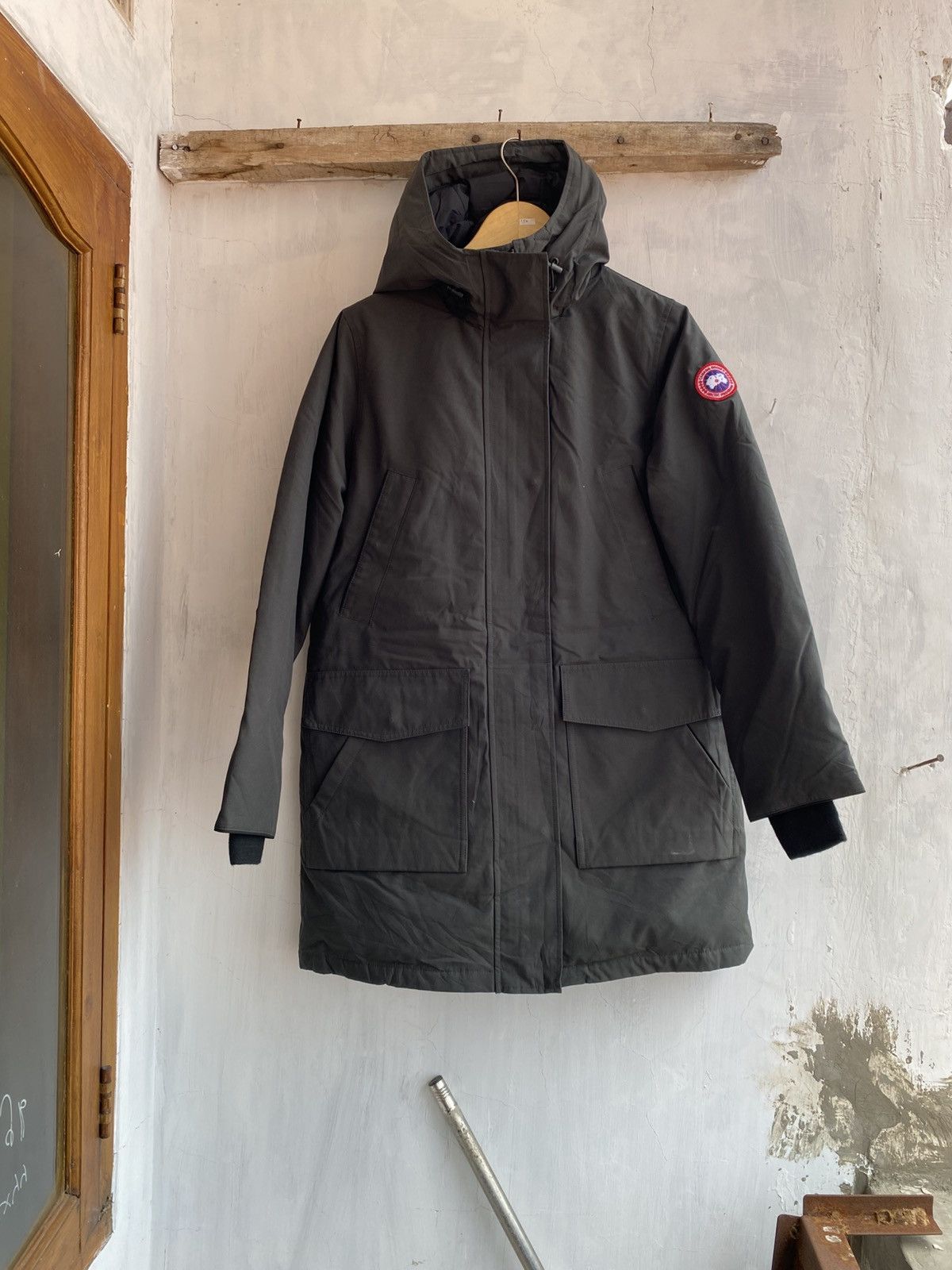 5807L volcano canmoore parka