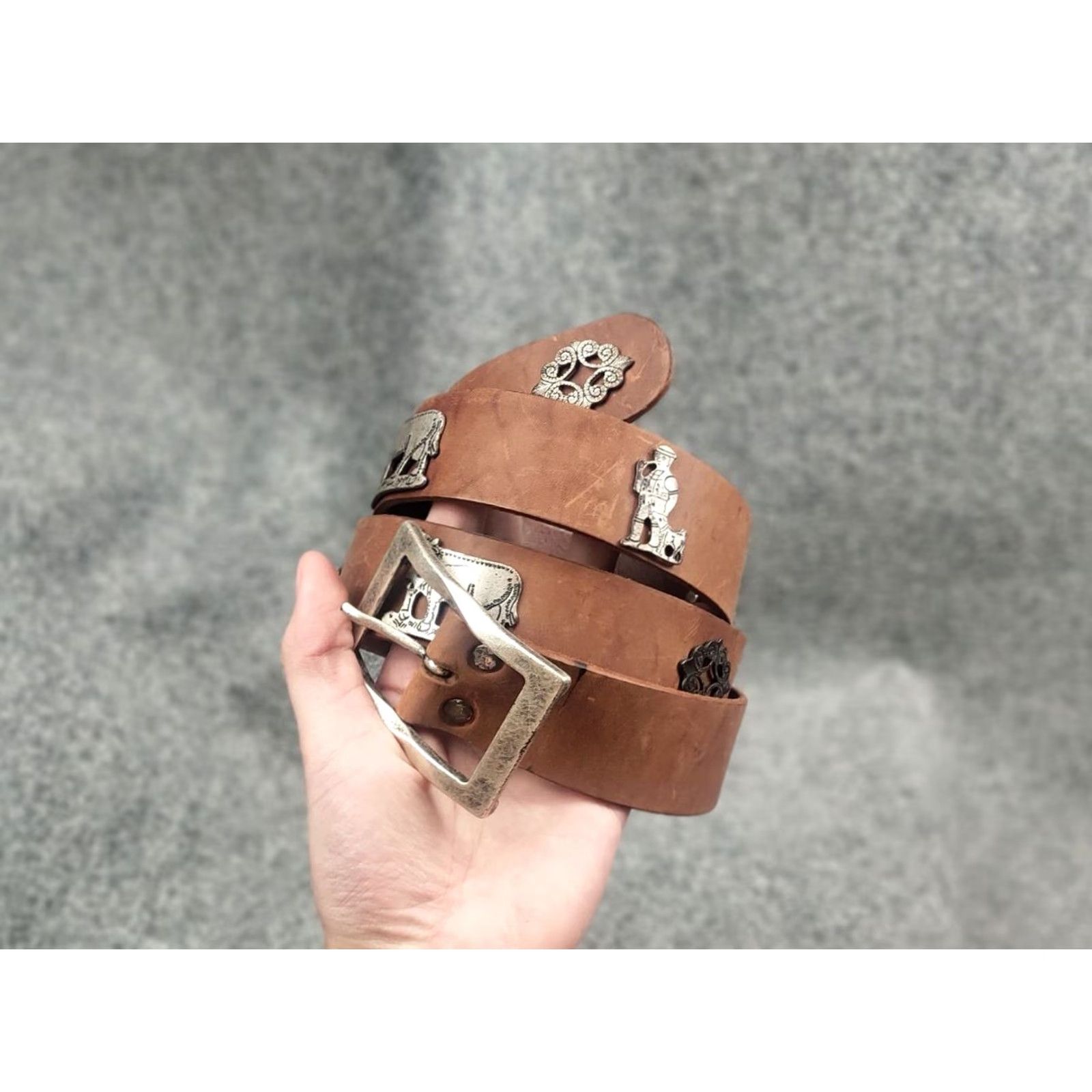 Etro VINTAGE Etro Leather belt Mens 90s logo cows buckle Brown Leather Dress Belt One Size Brown ETRO Mens Belt Size ONE SIZE - 7 Thumbnail