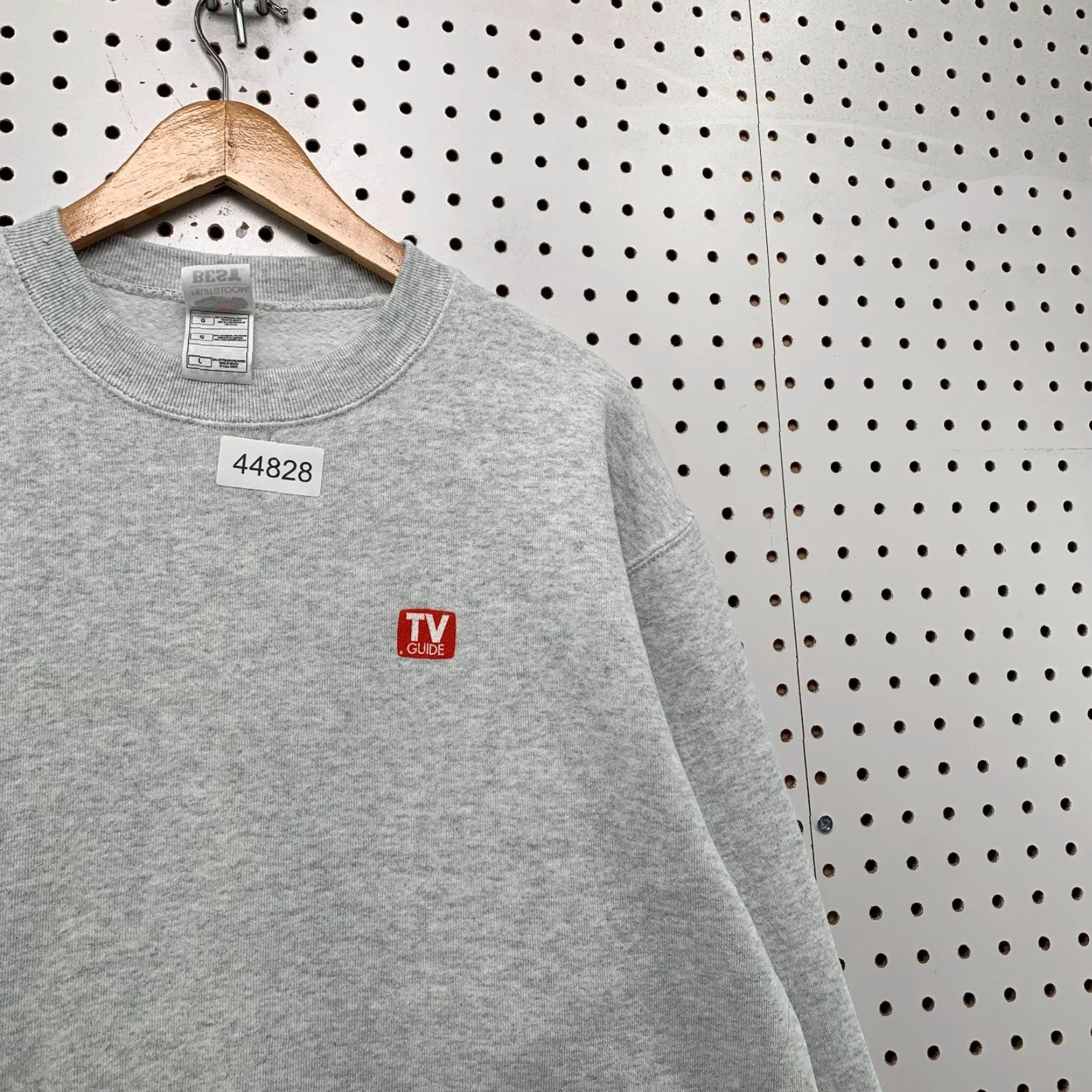 Fruit Of The Loom VINTAGE TV Guide Sweatshirt Mens Large Gray Crewneck Fleece DAD Cyber Punk Size US L / EU 52-54 / 3 - 5 Thumbnail