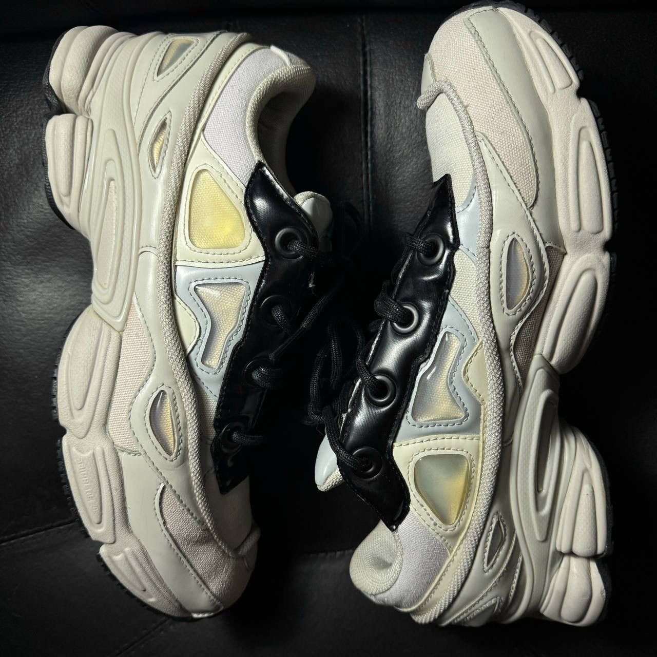 Adidas × Raf Simons 9,5us Adidas Raf Simons ozweego Ozweego Cream Size US 9.5 / EU 42-43 - 3 Thumbnail
