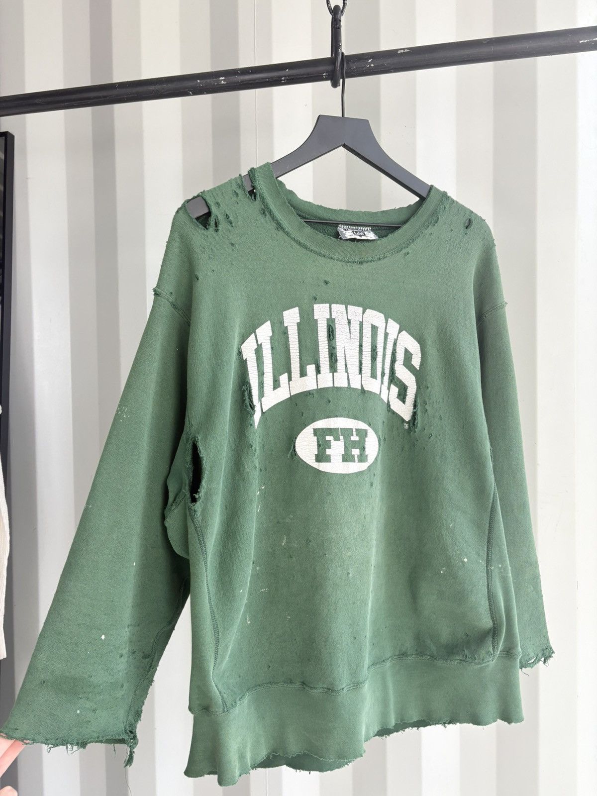 Vintage Illinois Thrashed Distressed Faded Sweatshirt Grunge Size US XL / EU 56 / 4 - 1 Thumbnail