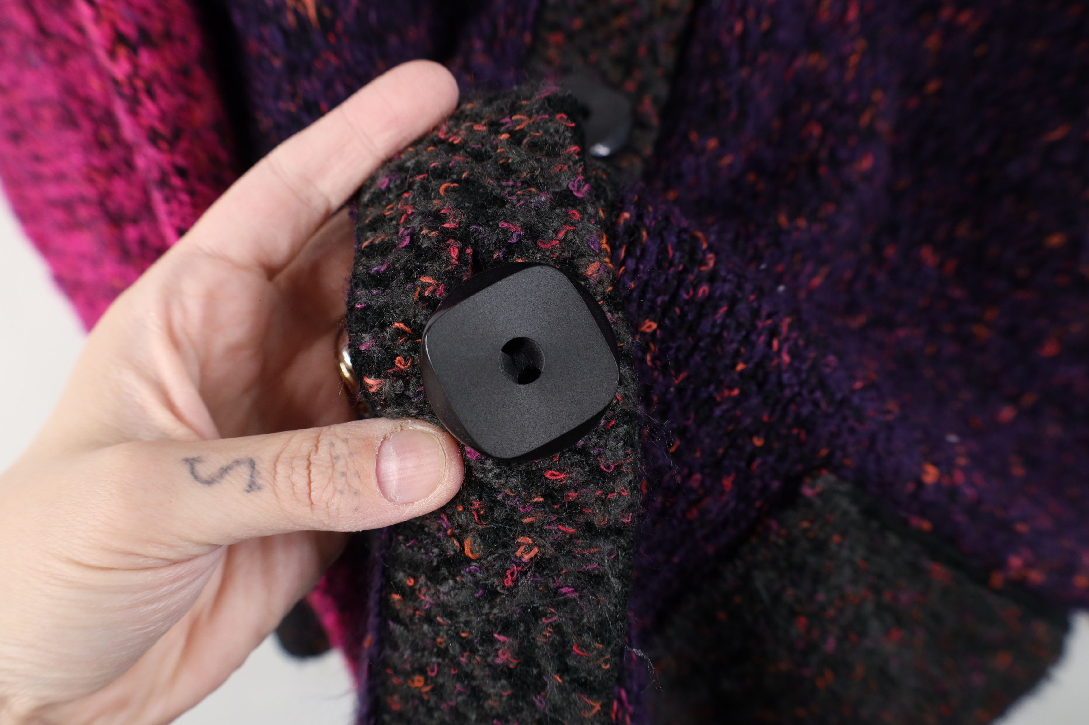 Vintage Vintage 90s Lagenlook Big Button Collared Cardigan Sweater Size 3XL / US 20-22 - 4 Thumbnail