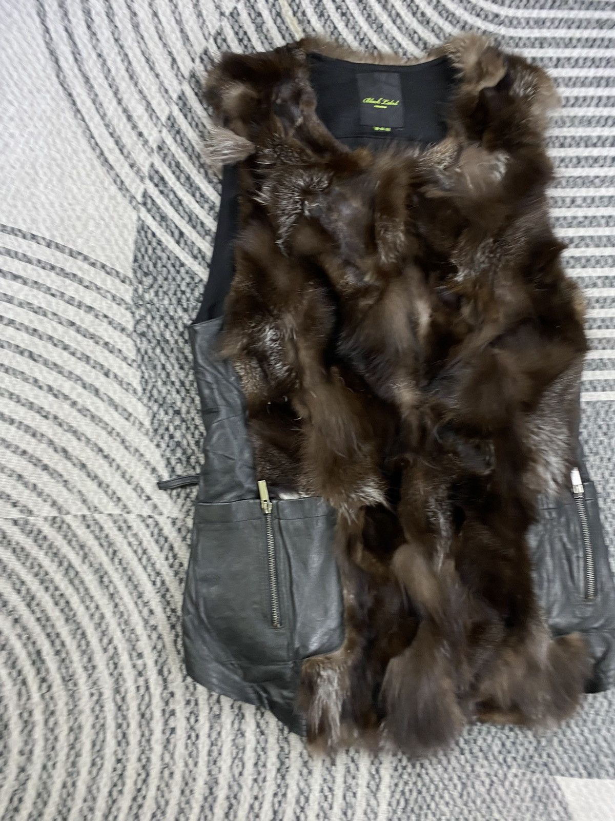 Renoma RARE❗️Renoma Black Label Fox Fur Genuine Vest Size M / US 6-8 / IT 42-44 - 4 Thumbnail