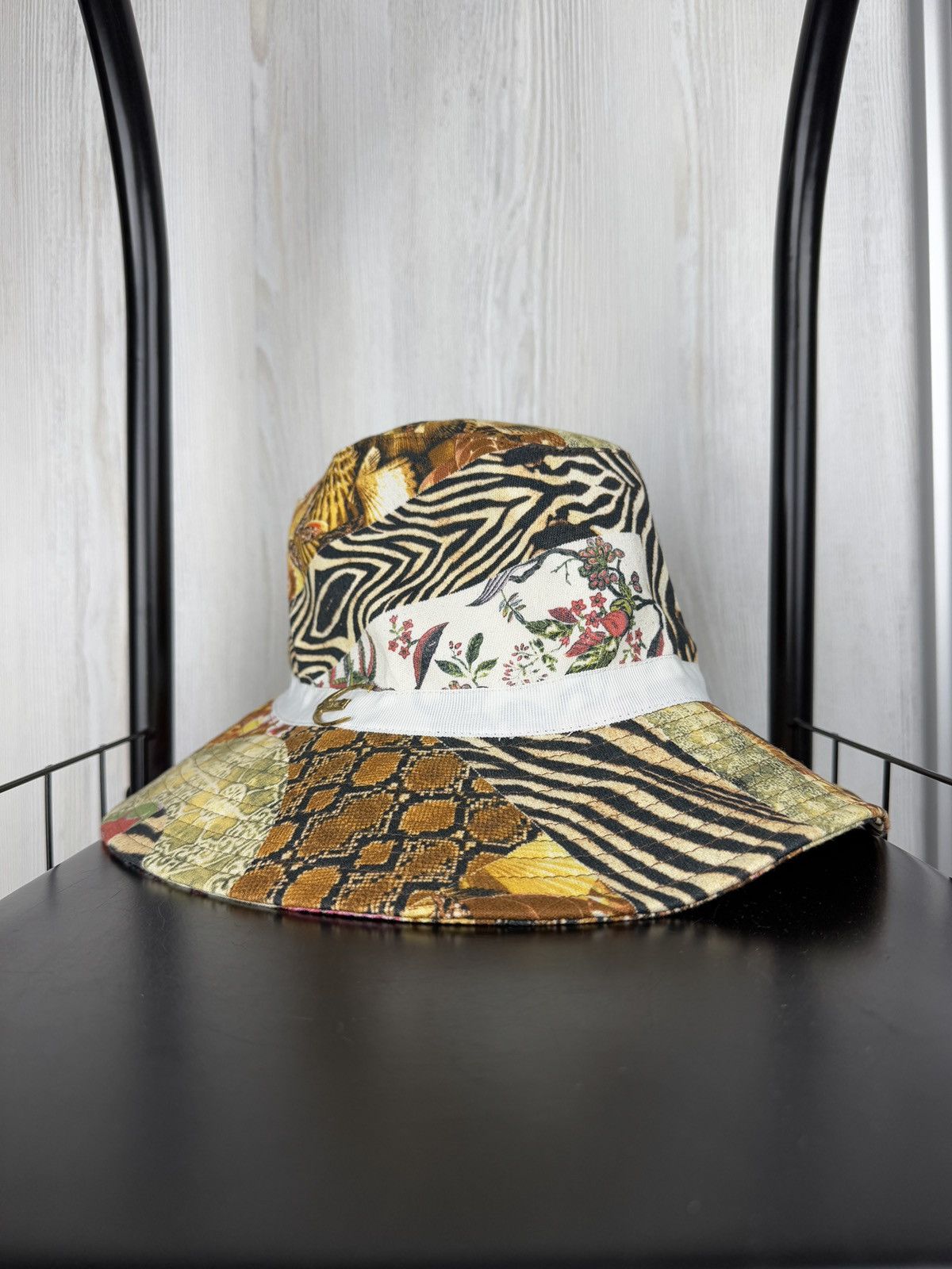 Just Cavalli Just Cavalli VTG Y2K Bucket Summer Hat with animal print Size ONE SIZE - 1 Thumbnail