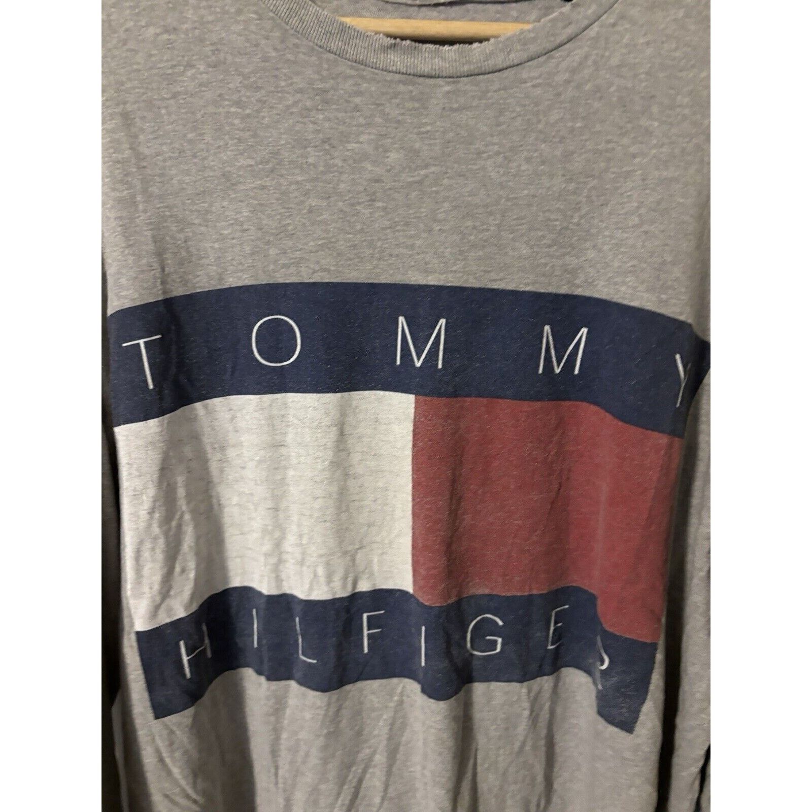 Tommy Hilfiger Vintage big flag tommy hilfiger grey distressed t-shirt Size US XL / EU 56 / 4 - 4 Thumbnail