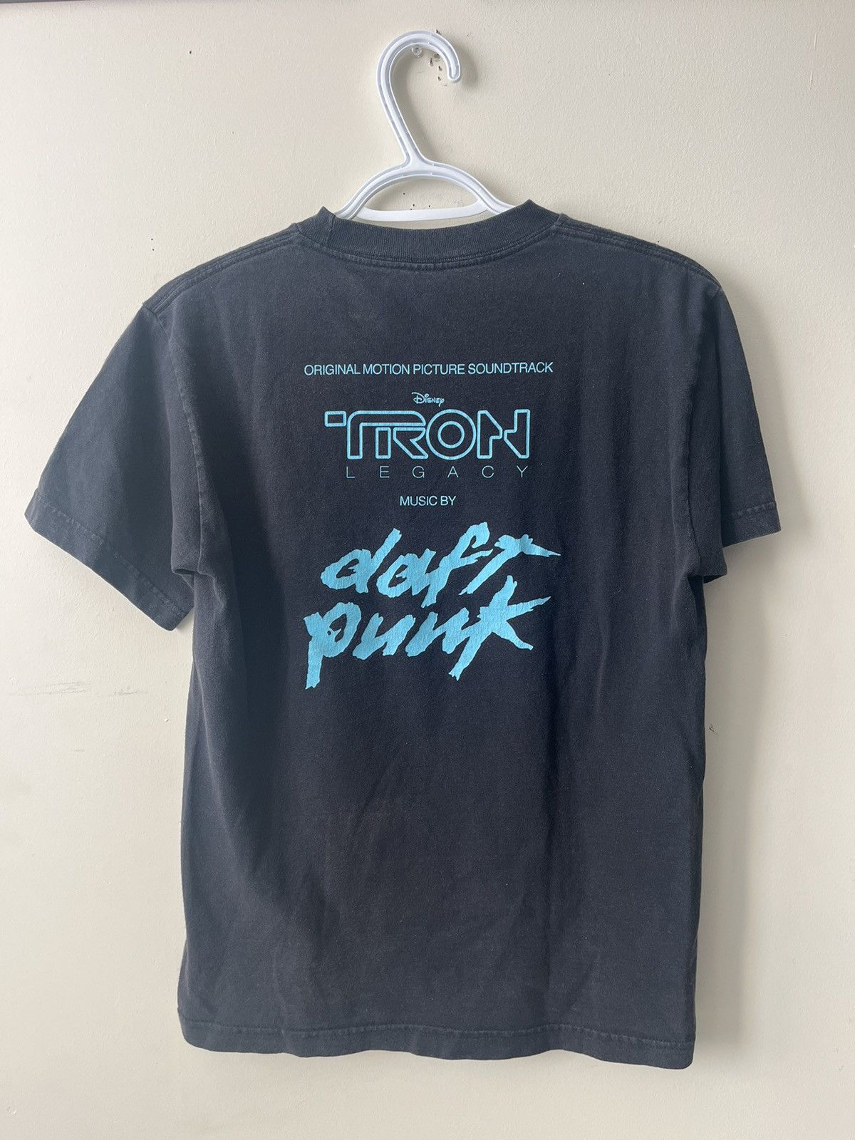 Disney × Vintage Daft Punk Tron Legacy Disney Movie Promo Tee Size US S / EU 44-46 / 1 - 1 Thumbnail