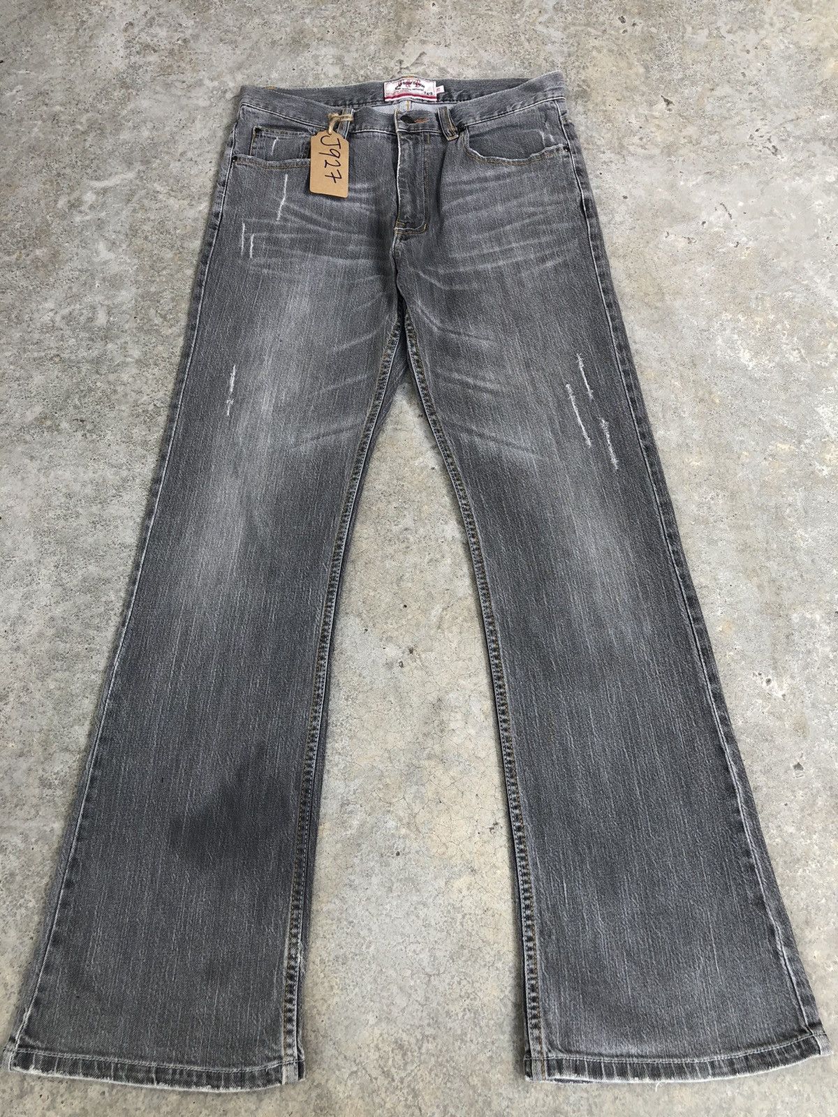 If Six Was Nine Freebeat Flared Jeans Distressed Jeans Size US 31 - 1 Thumbnail