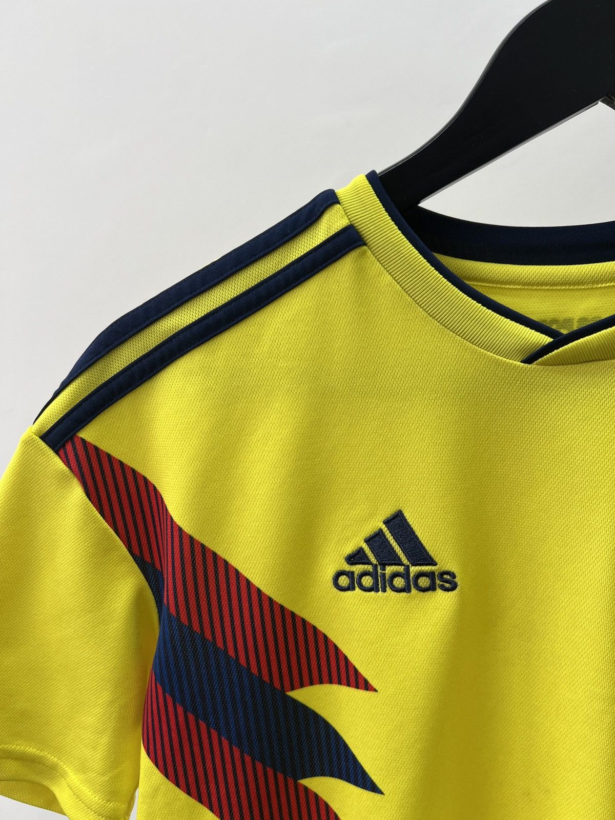 Adidas Colombia 2018 World Cup Home Kids Jersey Adidas Size US XXS / EU 40 - 5 Thumbnail