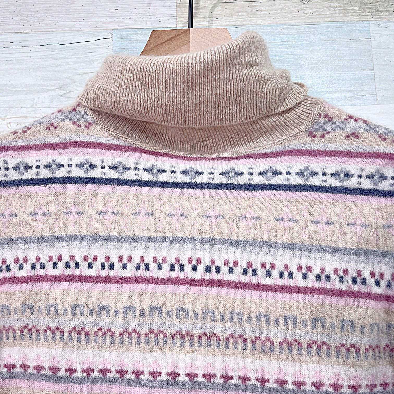 Other Garnet Hill Cashmere Turtleneck Sweater Womens Medium Size M / US 6-8 / IT 42-44 - 2 Thumbnail