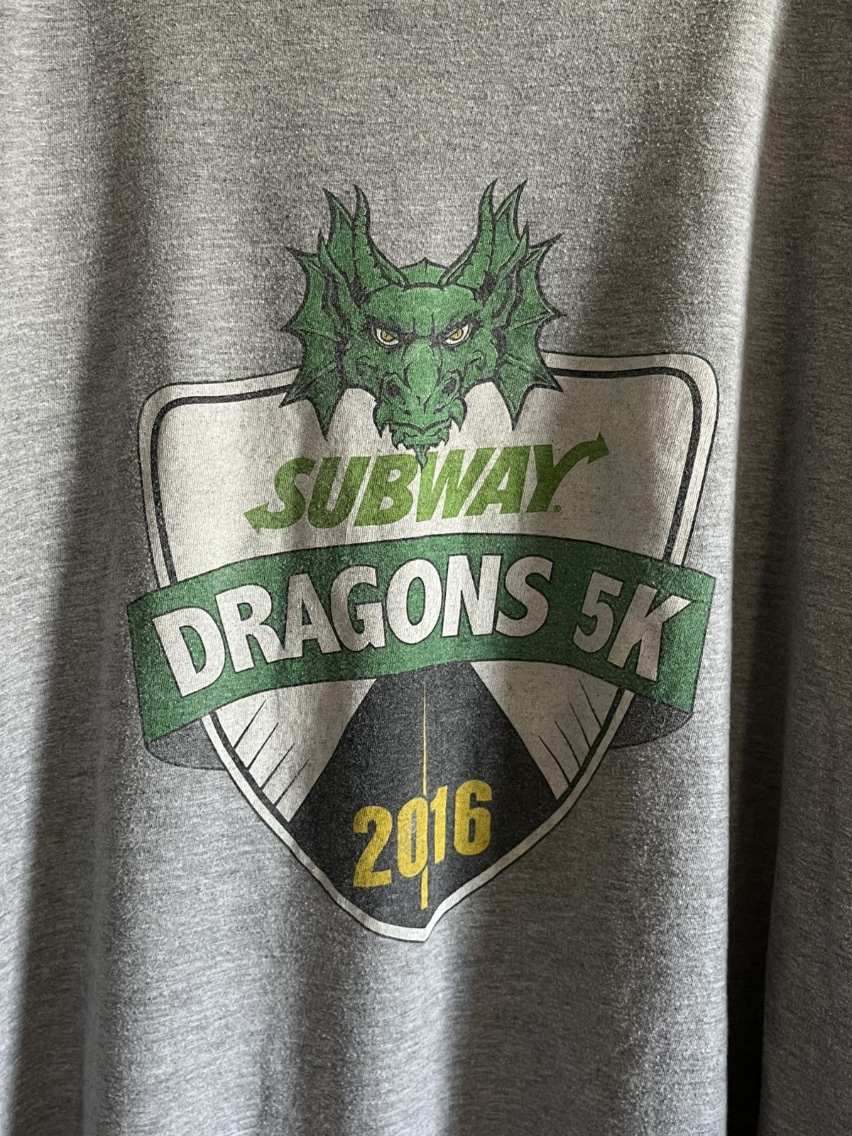 Vintage 2016 Subway Dragons 5K Vintage Graphic Tee Size US XL / EU 56 / 4 - 2 Thumbnail
