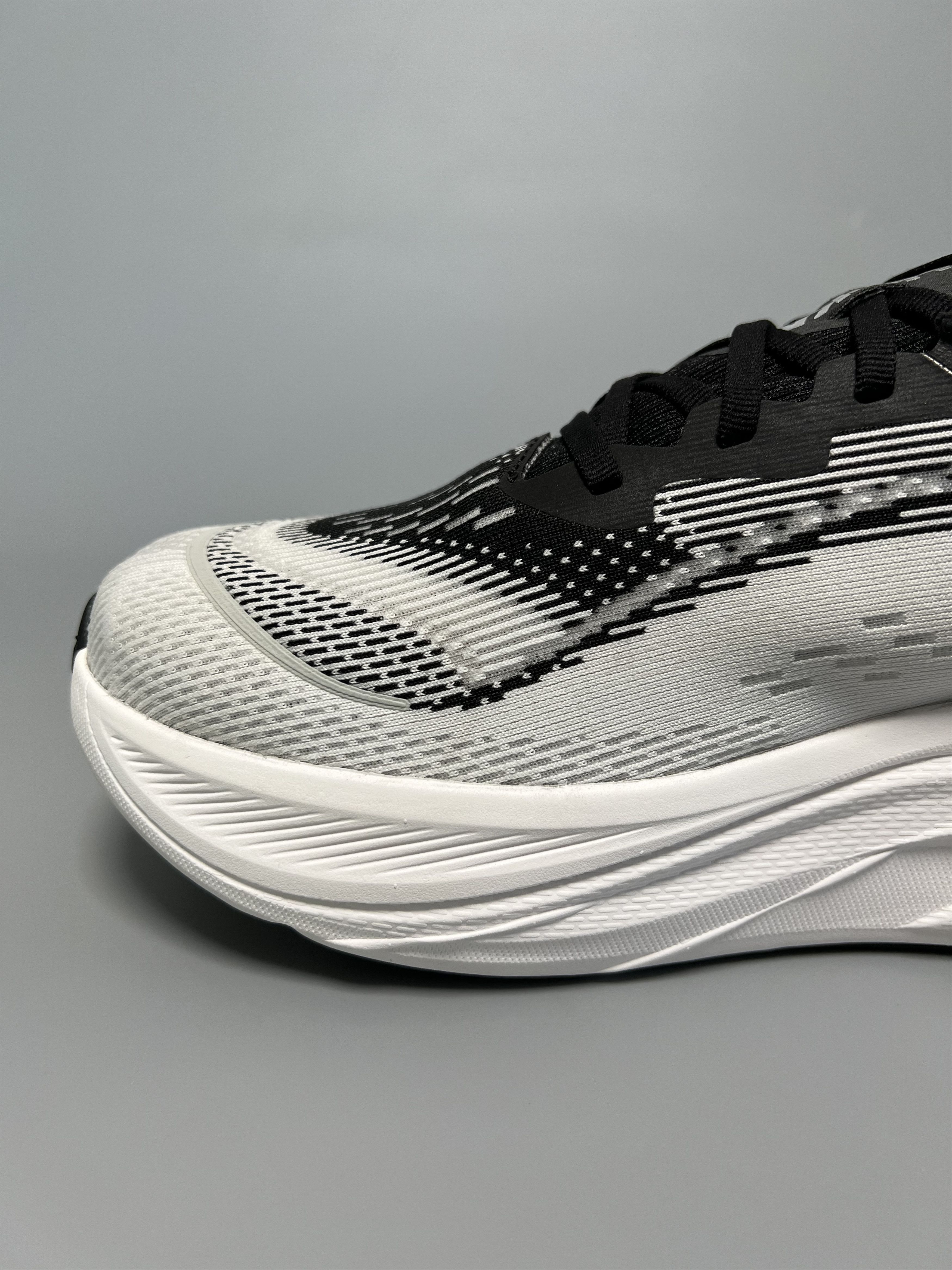 Hoka 11D Hoka One One Skyflow Wide Running Shoes Gym Walking Size US 11 / IT 41 - 10 Thumbnail