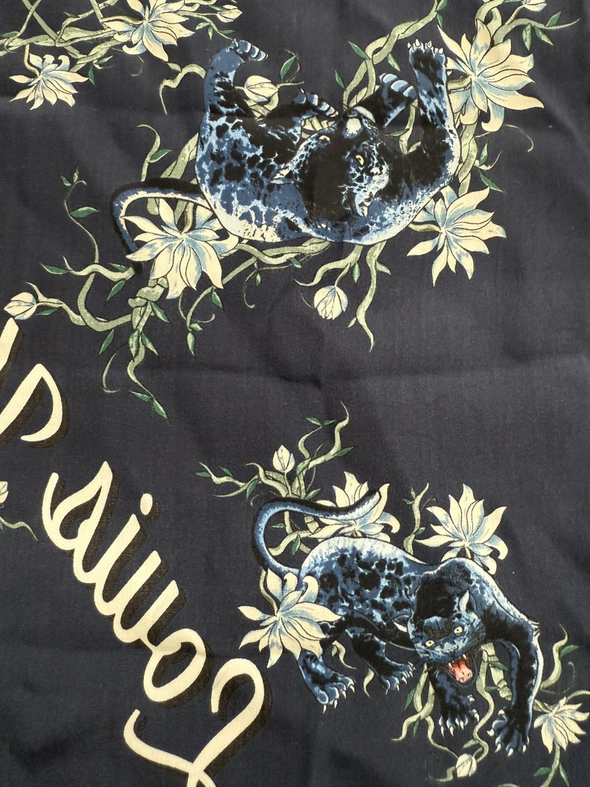 Louis Vuitton SS16 Silk Floral/Panther Scarf Size ONE SIZE - 5 Thumbnail
