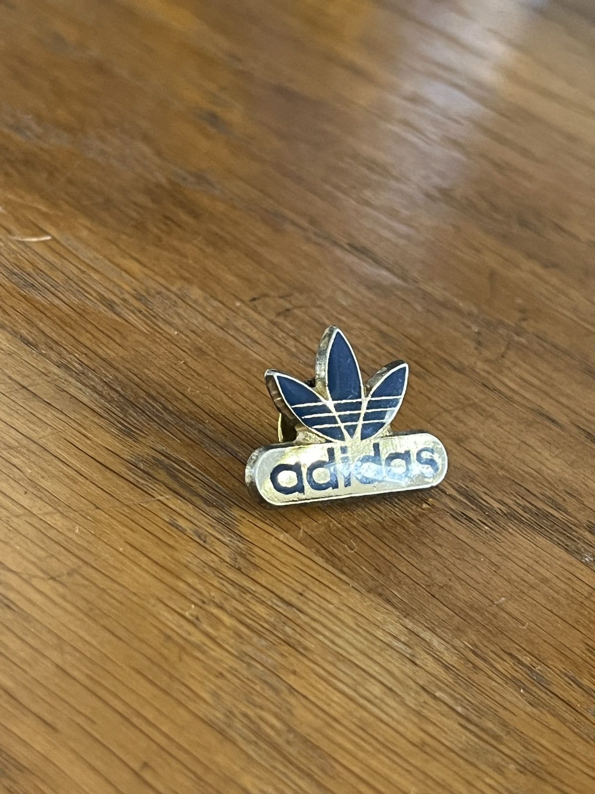 Adidas Adidas logo vintage pin Size ONE SIZE - 3 Thumbnail