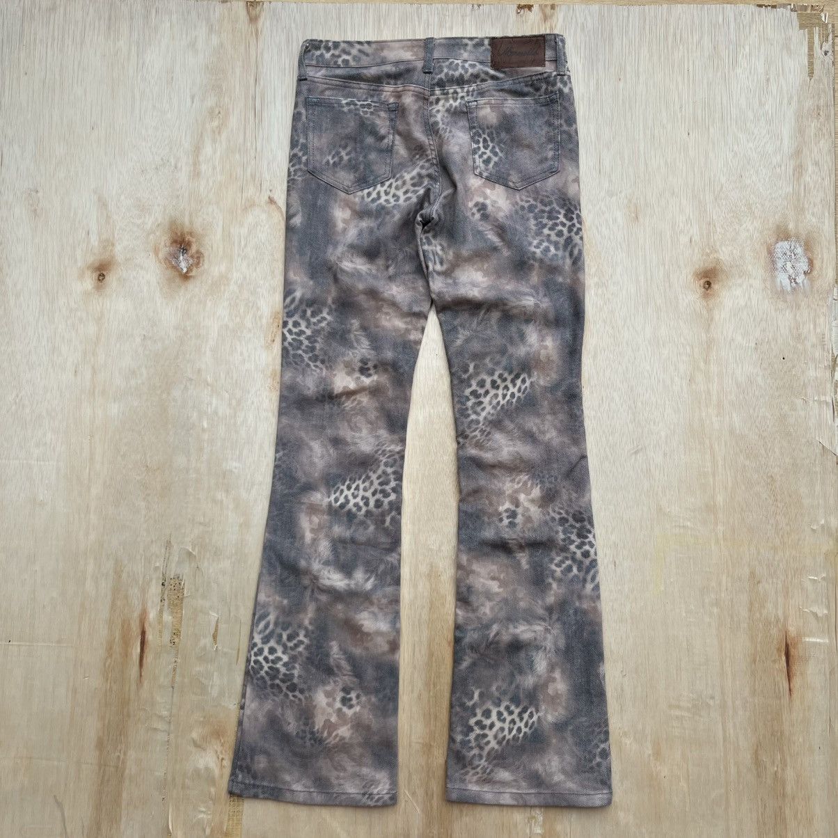 Tornado Mart MERVELLE DENIM CAMO LEOPARD WASHED FLARE / if six was nine Size 30" / US 8 / IT 44 - 8 Thumbnail