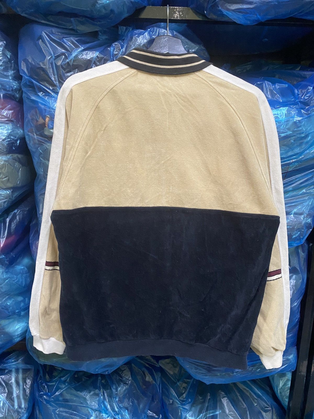 Ellesse Vintage Ellesse Japan-Made Velour Polo Beige Black Size US S / EU 44-46 / 1 - 9 Thumbnail