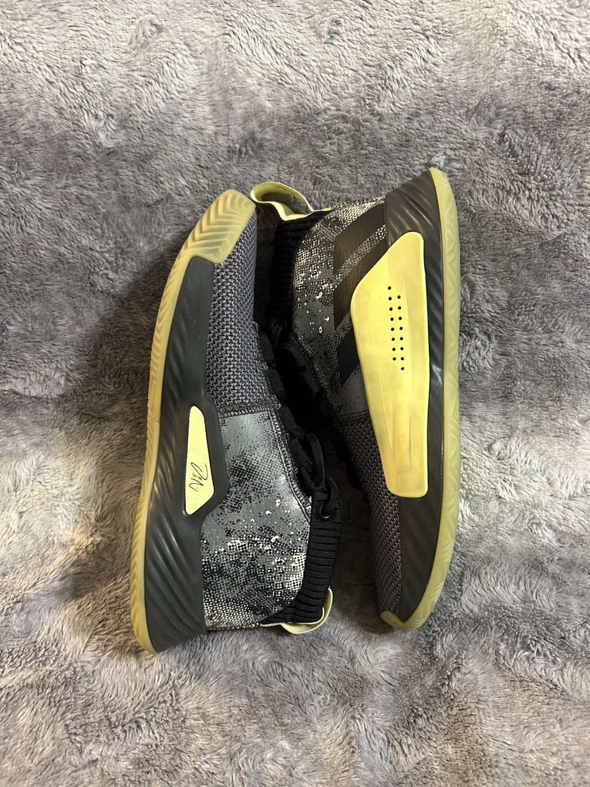 Adidas Adidas Dame 5 Light Yellow Size 6.5y Ds Size US 6.5 / EU 39-40 - 8 Thumbnail