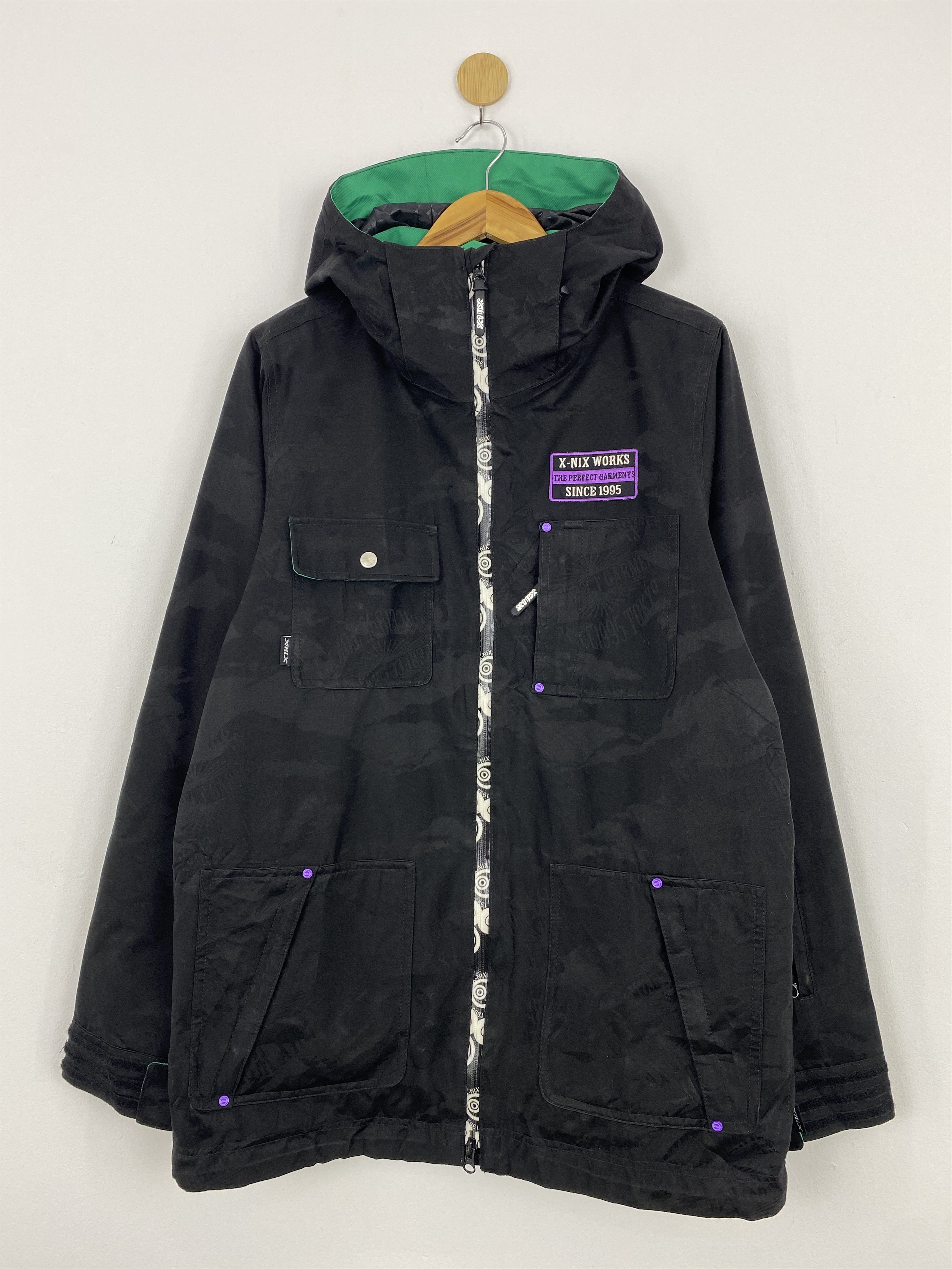 Vintage Xnix Camouflage Snowboarding Ski Jacket J1817