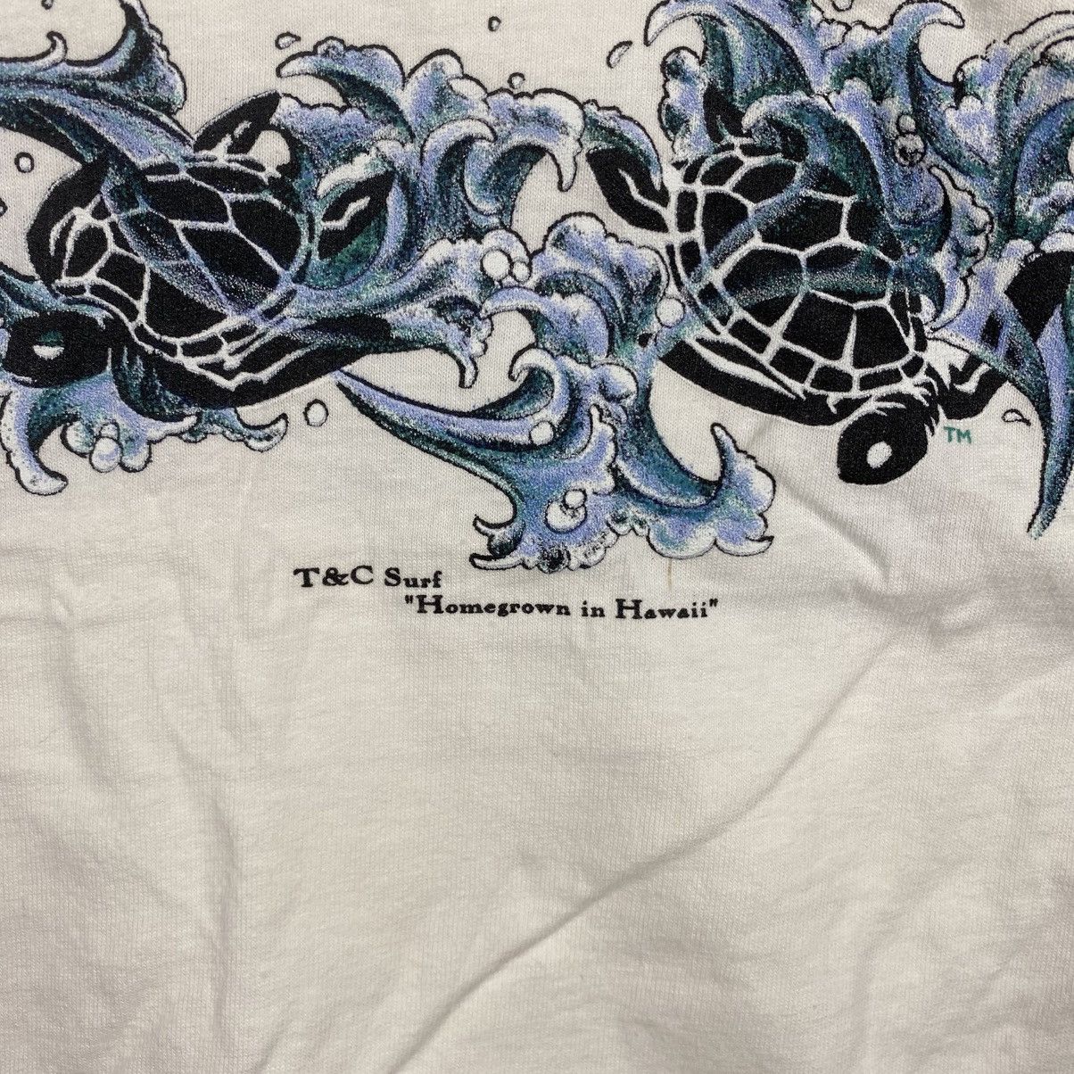 Vintage Vintage 90's T&C Surf Homegrown In Hawaii Surf Tee Shirt Size US L / EU 52-54 / 3 - 2 Thumbnail
