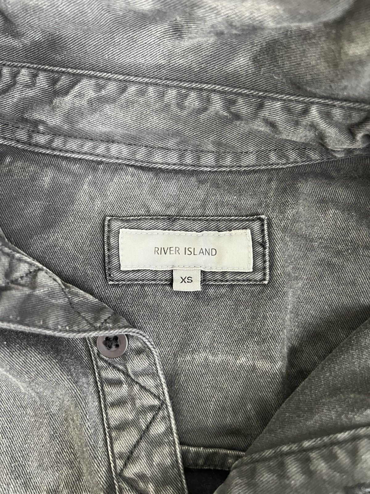 River Island River Island Washed Patched Denim Shirt (Streetwear) Size XS Size US XS / EU 42 / 0 - 3 Thumbnail