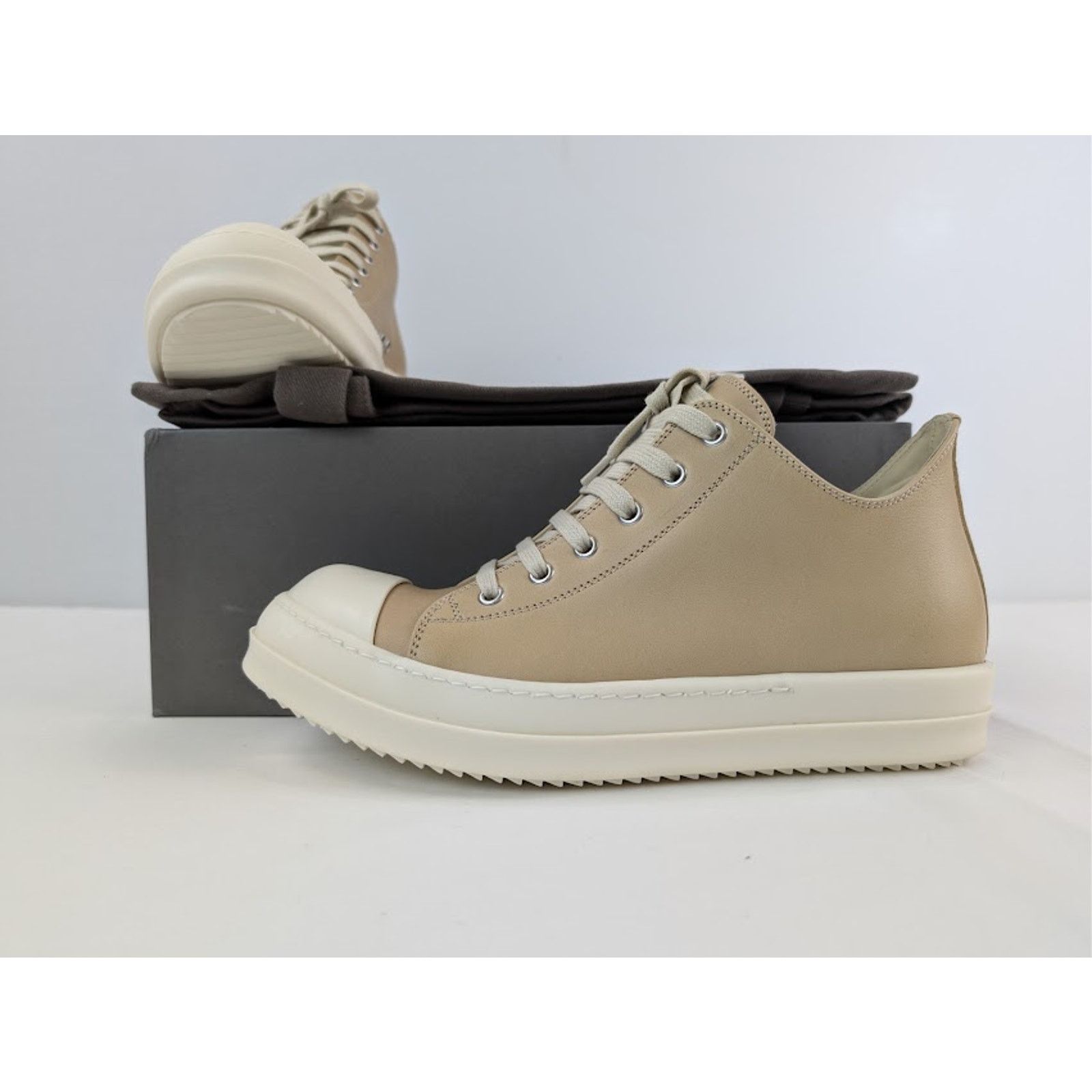 Rick Owens o1rshd1 Hollywood Runway Low Top Sneakers Parchment / Milk Size US 7 / EU 40 - 17 Thumbnail