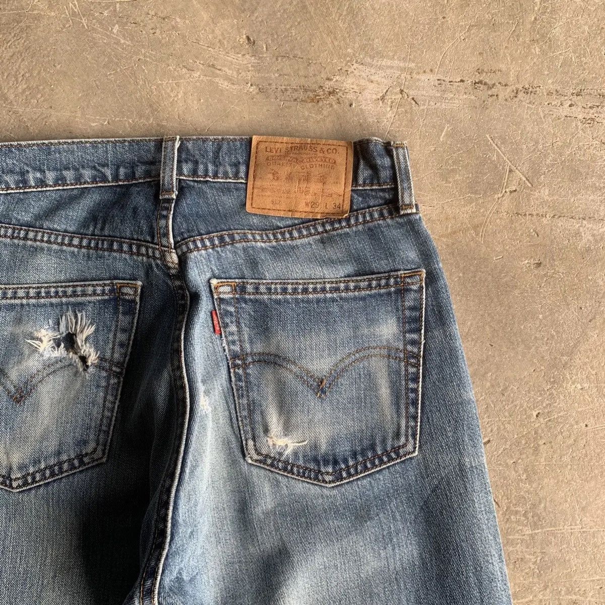 Levi's Vintage Levi’s 512 Blue Wash Jeans Distressed Denim Pants Size US 28 / EU 44 - 11 Thumbnail