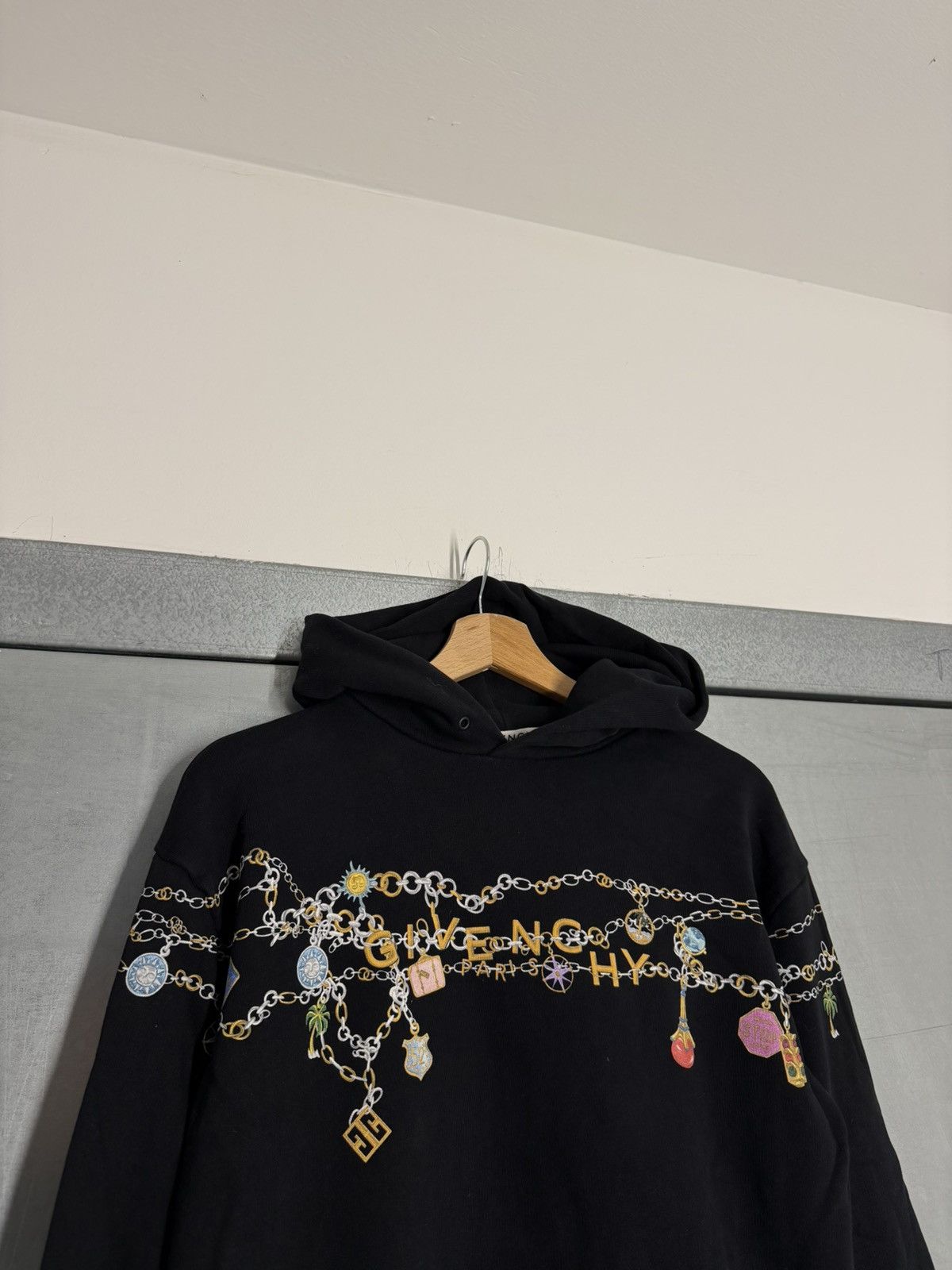 Givenchy Givenchy Dagger Chain Print Hoodie Size US XS / EU 42 / 0 - 2 Thumbnail