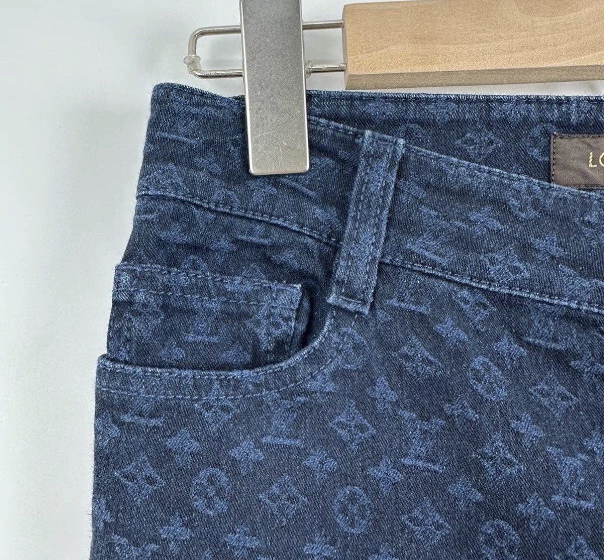Louis Vuitton Louis Vuitton Navy Blue Monogram Logo Jeans K12 Size 25" / US 0 / IT 36 - 5 Thumbnail
