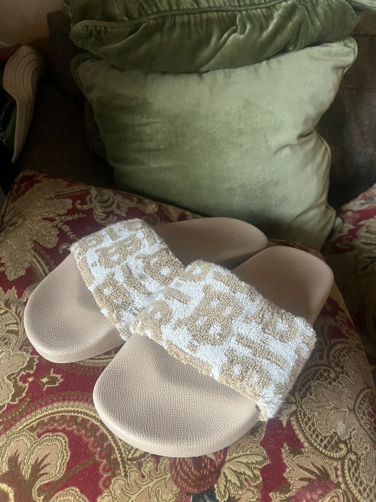 Burberry × Designer Burberry Furley Womens TB Beige/White Slides Sandals Size US 7.5 / IT 37.5 - 1 Thumbnail