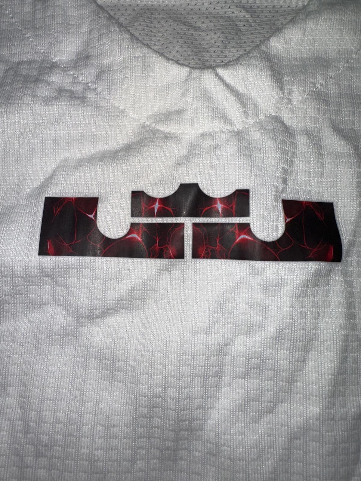 Nike Nike Lebron Helix Hyperelite White Tank Size US M / EU 48-50 / 2 - 5 Thumbnail