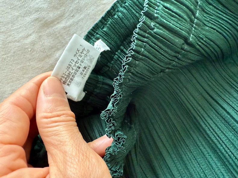 Issey Miyake Issey Miyake Green pleated long-sleeved shirt Size S / US 4 / IT 40 - 5 Thumbnail