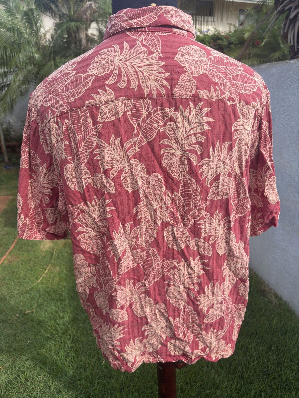 Tori Richard PreOwned Tori Richard Hawaiian Print RedMen's XL Size US XL / EU 56 / 4 - 2 Thumbnail
