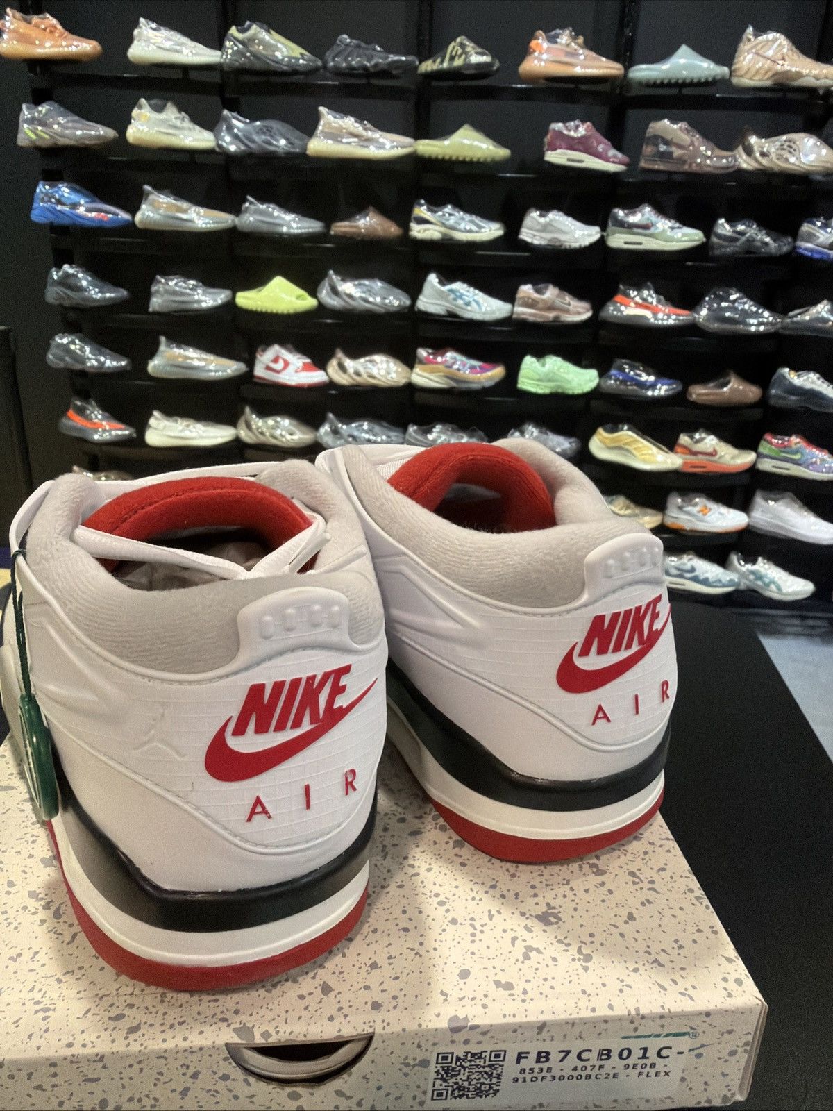 Jordan Brand Nike Men's Air Jordan 4 RM Size 13 White Fire Red Brand New Size US 13 / EU 46 - 8 Thumbnail